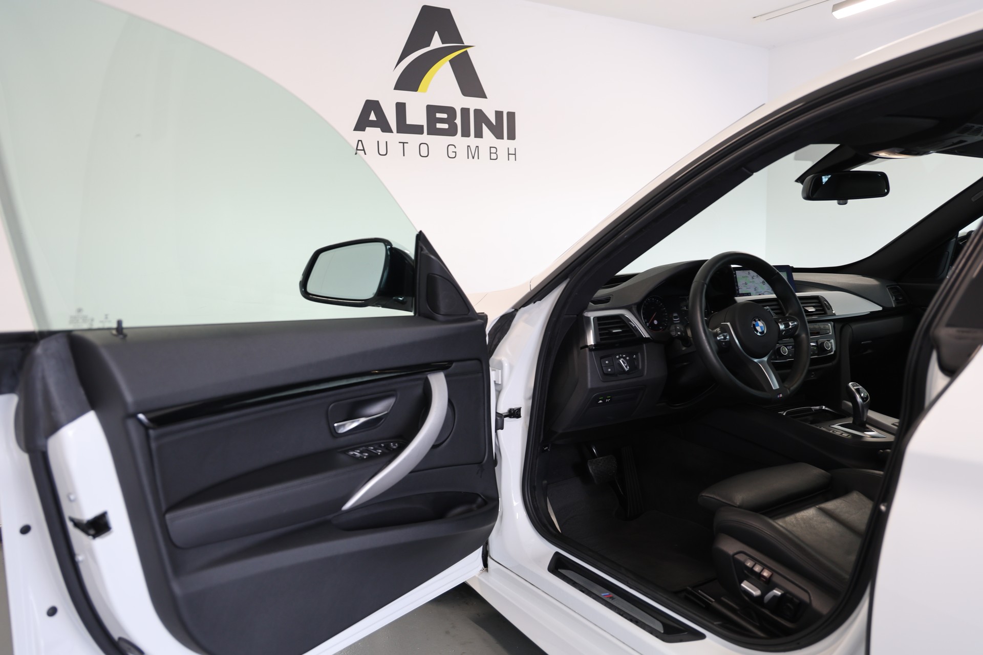 BMW 320d GT xDrive M Sport Steptronic-image-4