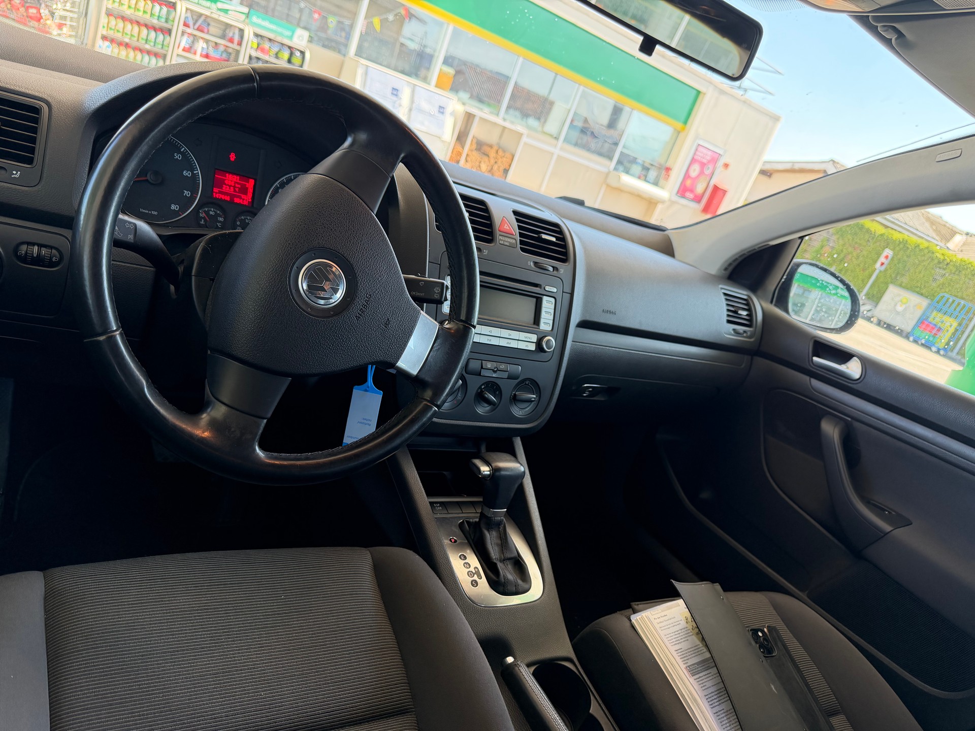 VW Golf 1.6 FSI Comfortline-image-8