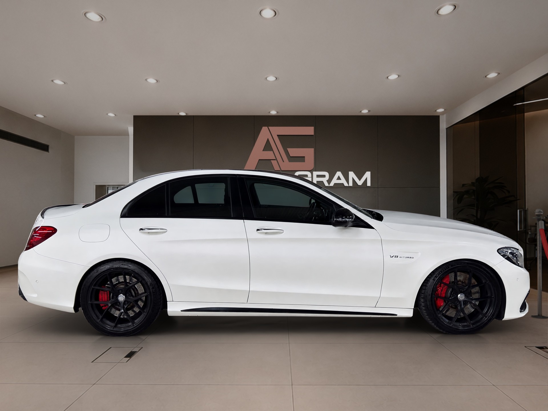 MERCEDES-BENZ C 63 S AMG Speedshift-image-5
