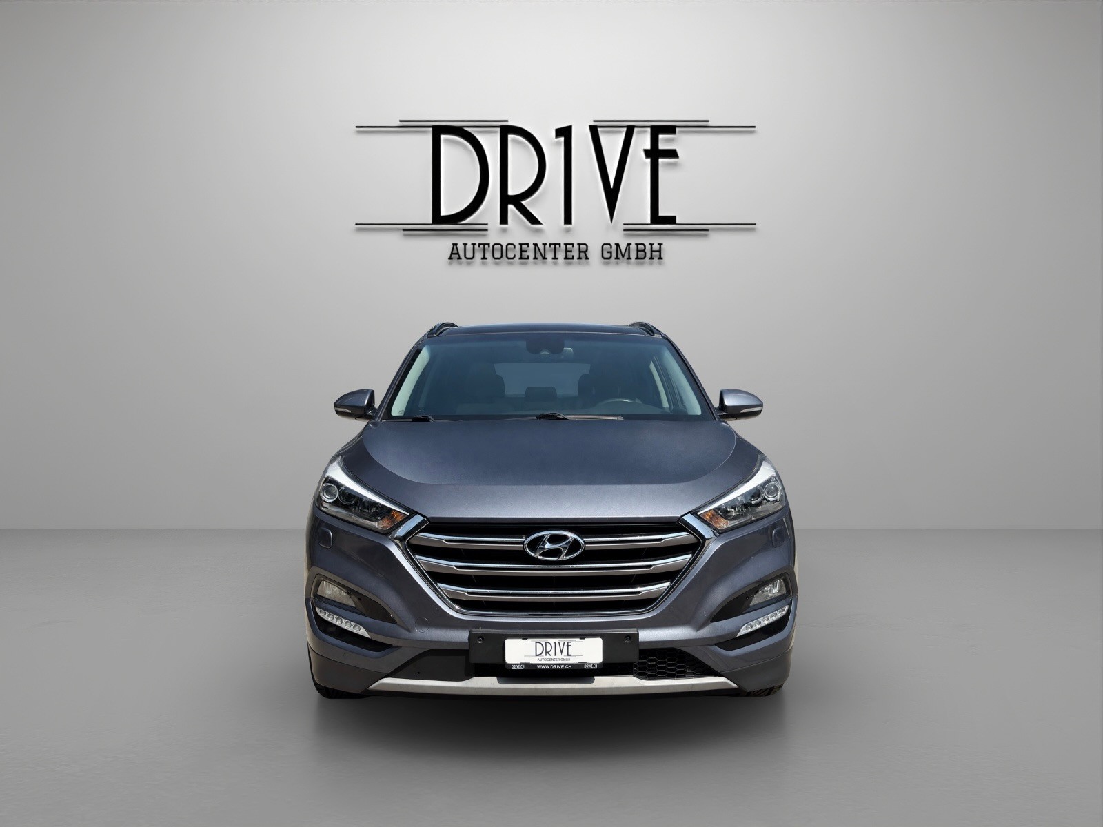 HYUNDAI Tucson 1.6 TGDI Plena 4WD Automatic-showroom-element-1