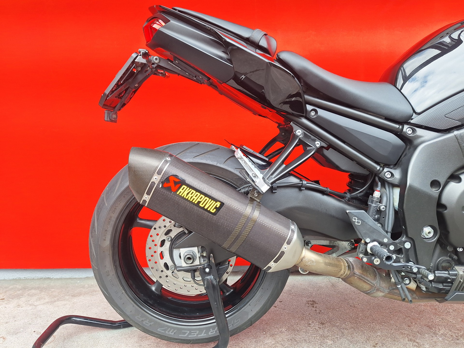 YAMAHA FZ8 N ABS-image-4