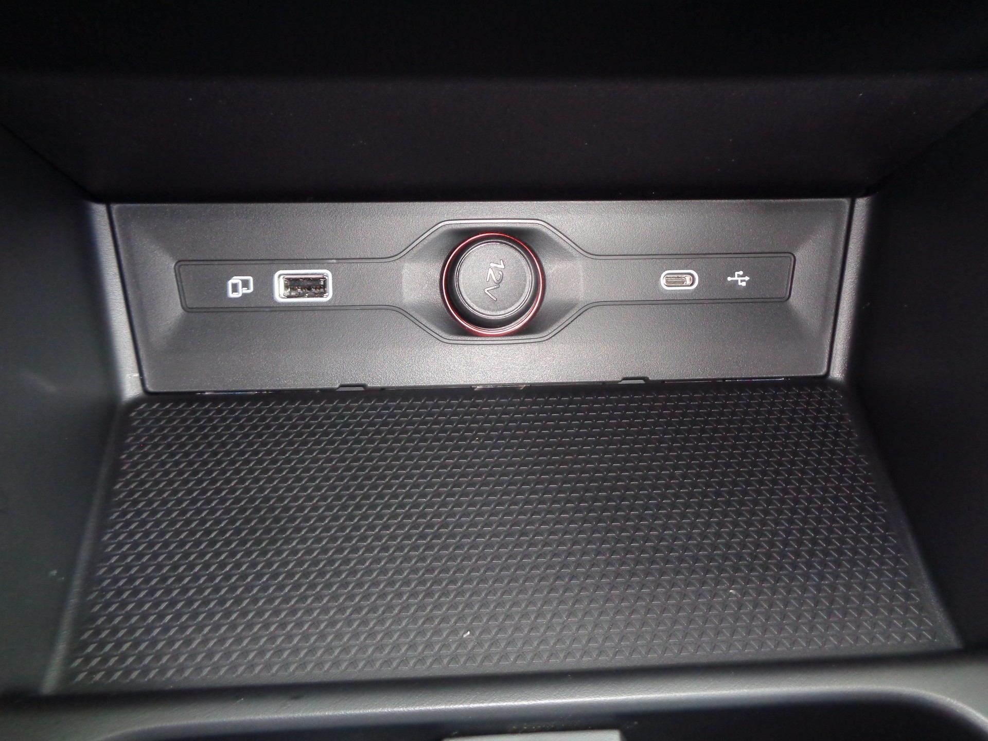 MG 3 1.5 Hybrid Luxury Aut.-image-16