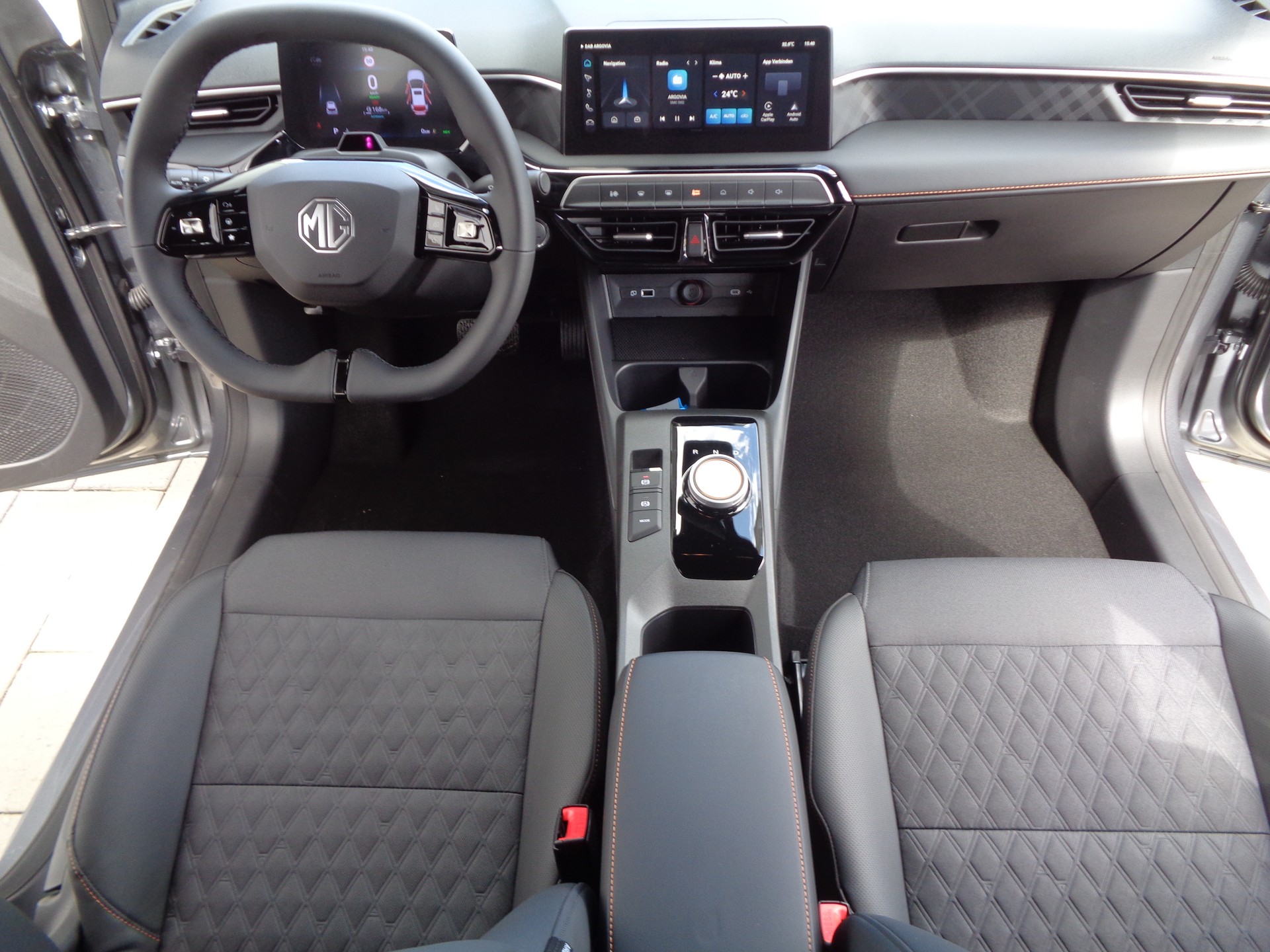 MG 3 1.5 Hybrid Luxury Aut.-image-7