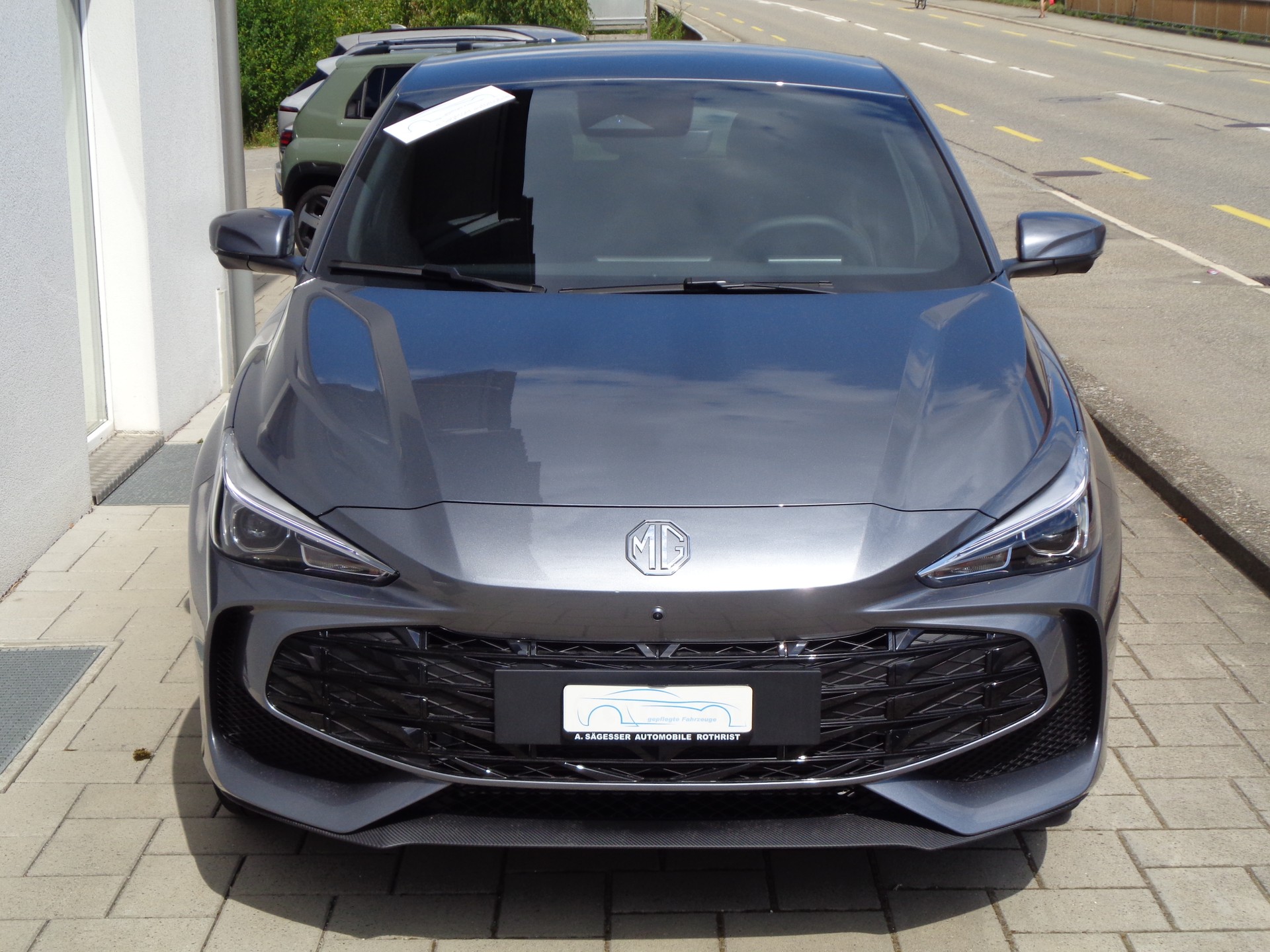 MG 3 1.5 Hybrid Luxury Aut.-showroom-element-2