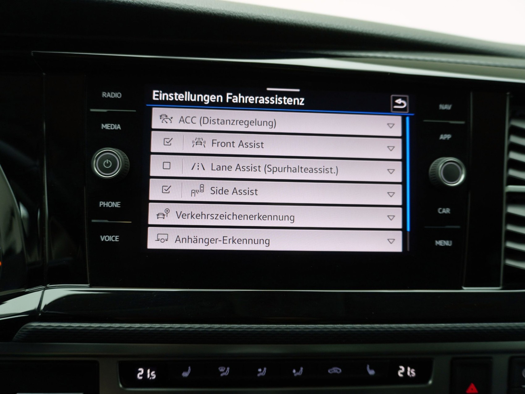 VW T6 Multivan 2.0 TDI DSG Comfortline 4Motion-image-25