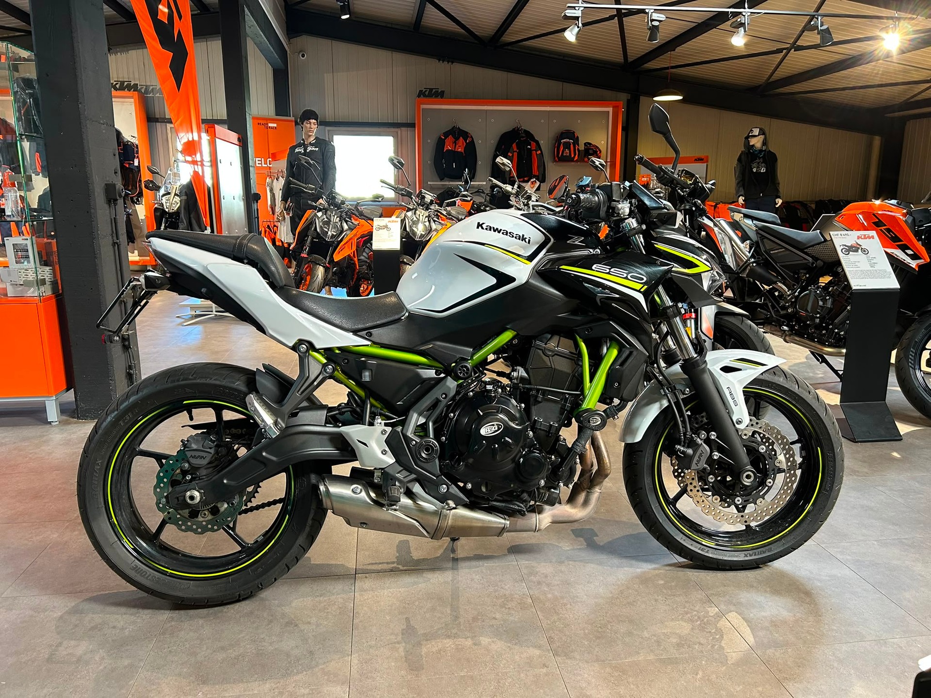 KAWASAKI Z 650 (35kW)-image-2