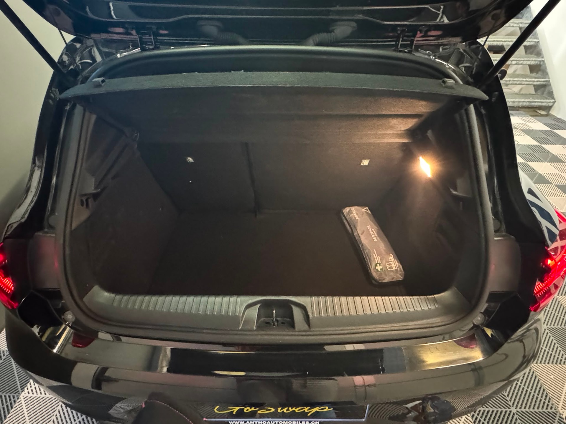 RENAULT Clio 1.0 Intens-image-11