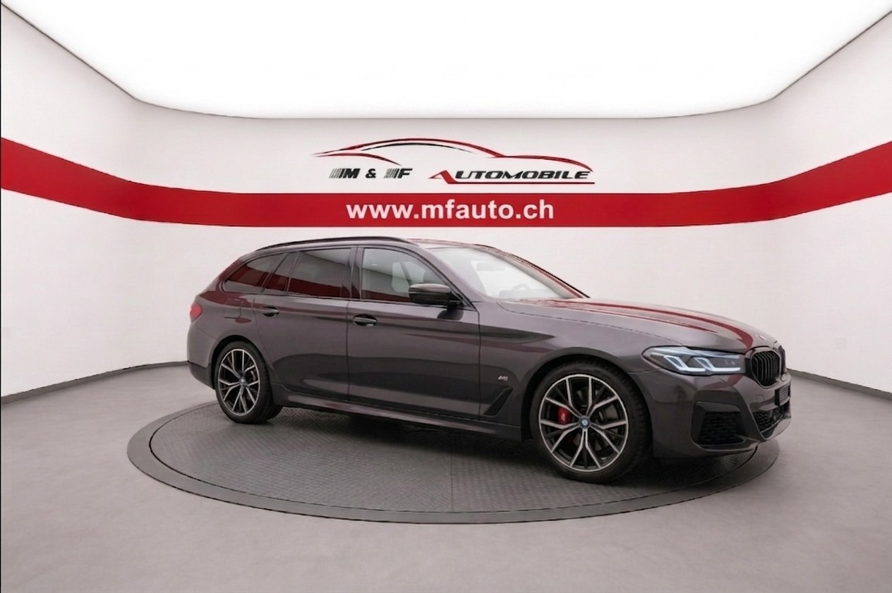 BMW 530d xDrive SAG Touring M-Sport-showroom-element-2