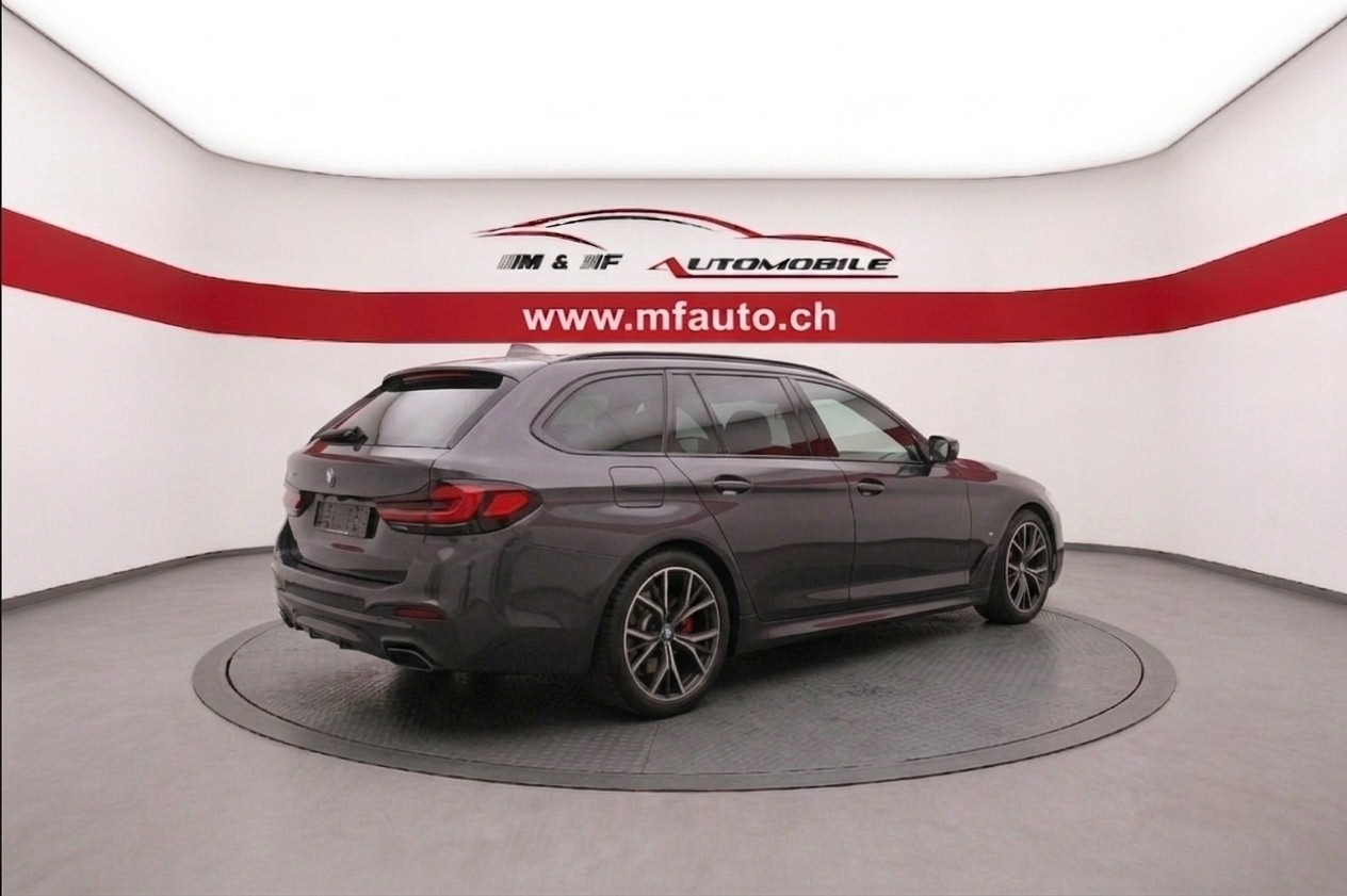 BMW 530d xDrive SAG Touring M-Sport-image-5