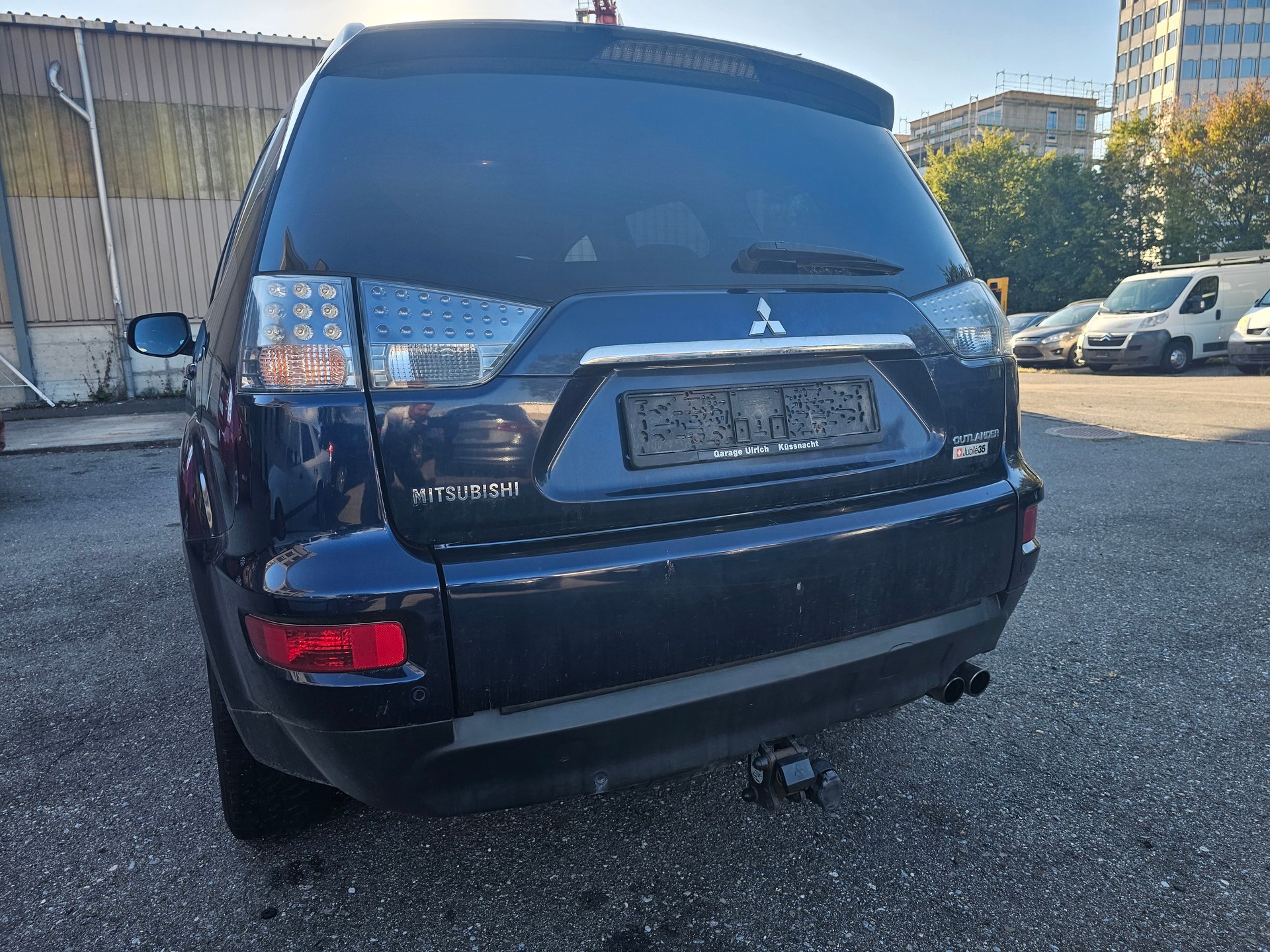 MITSUBISHI Outlander 2.2 DID Jubilé35 4WD-image-5
