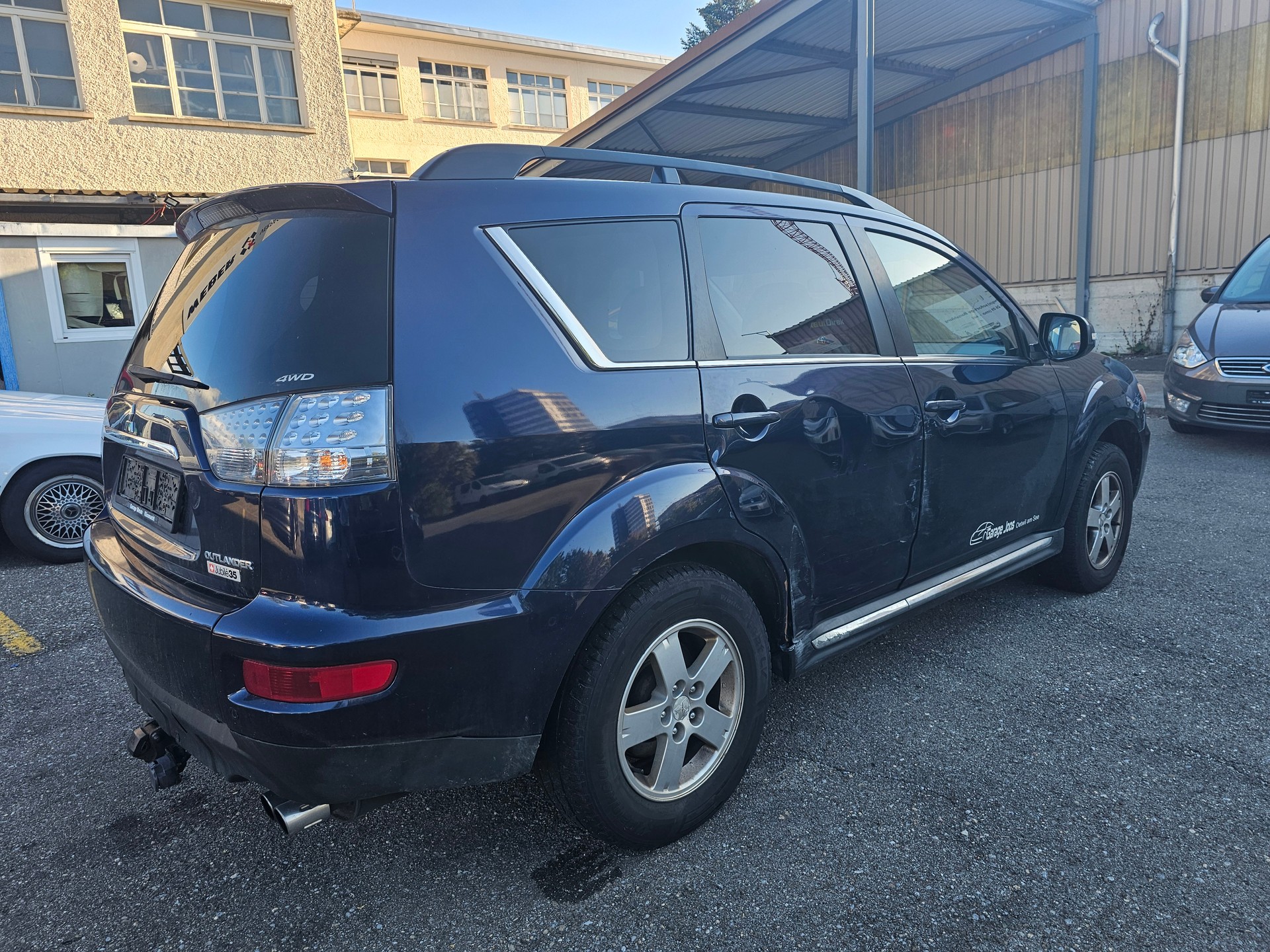 MITSUBISHI Outlander 2.2 DID Jubilé35 4WD-image-6