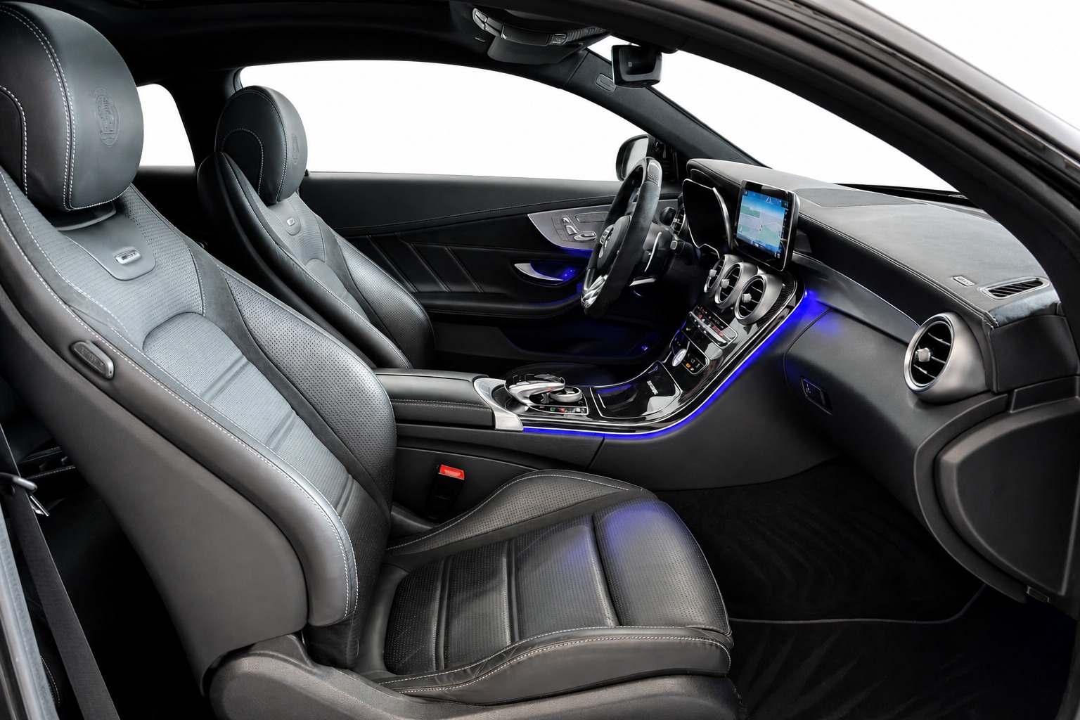 MERCEDES-BENZ C 63 S AMG Coupé-image-21