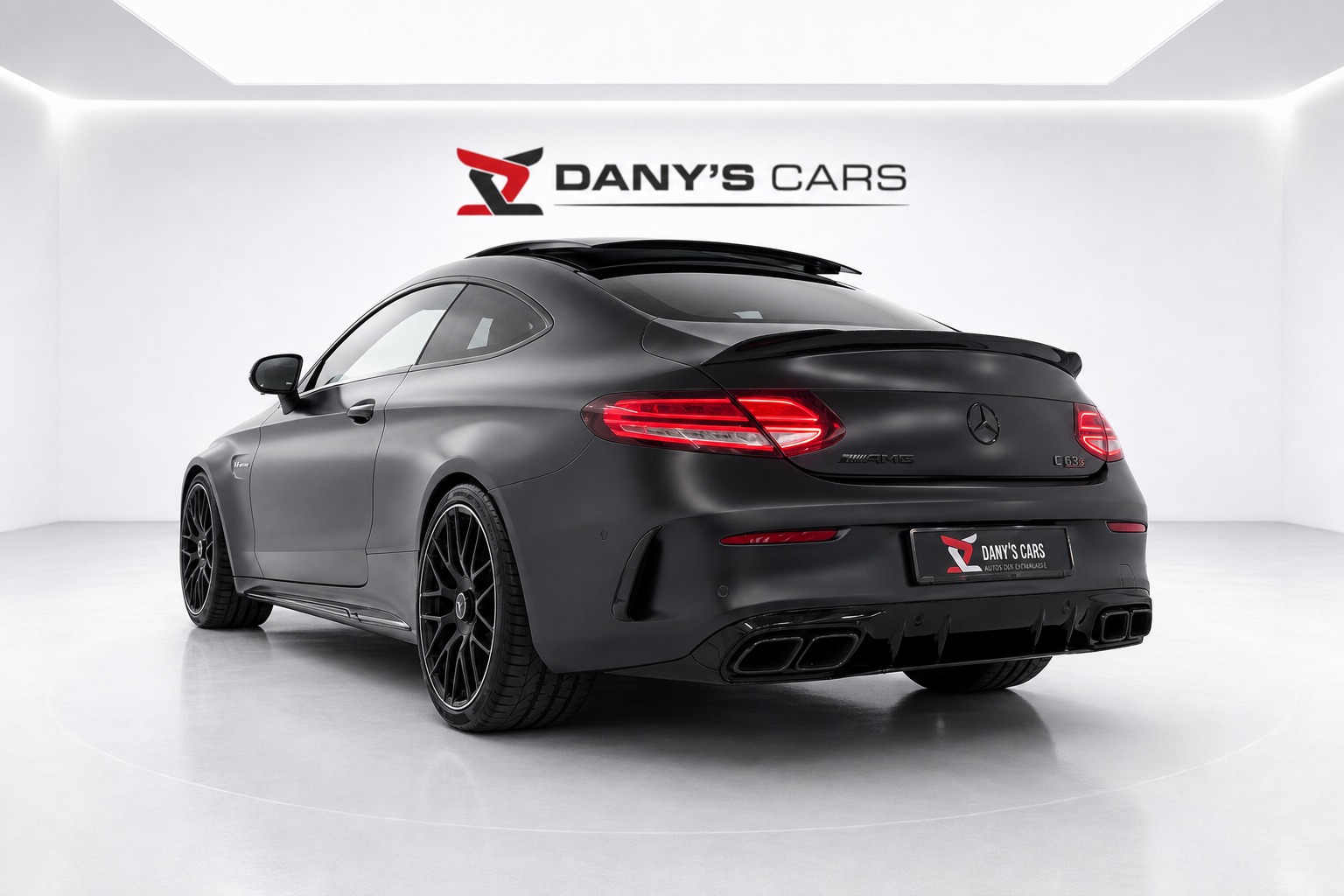 MERCEDES-BENZ C 63 S AMG Coupé-image-5