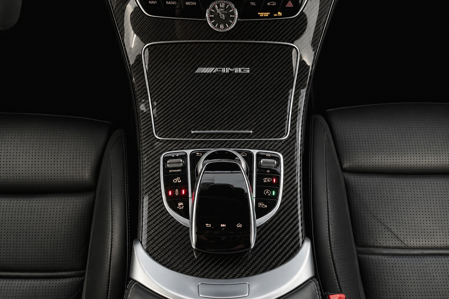 MERCEDES-BENZ C 63 S AMG Coupé-image-15