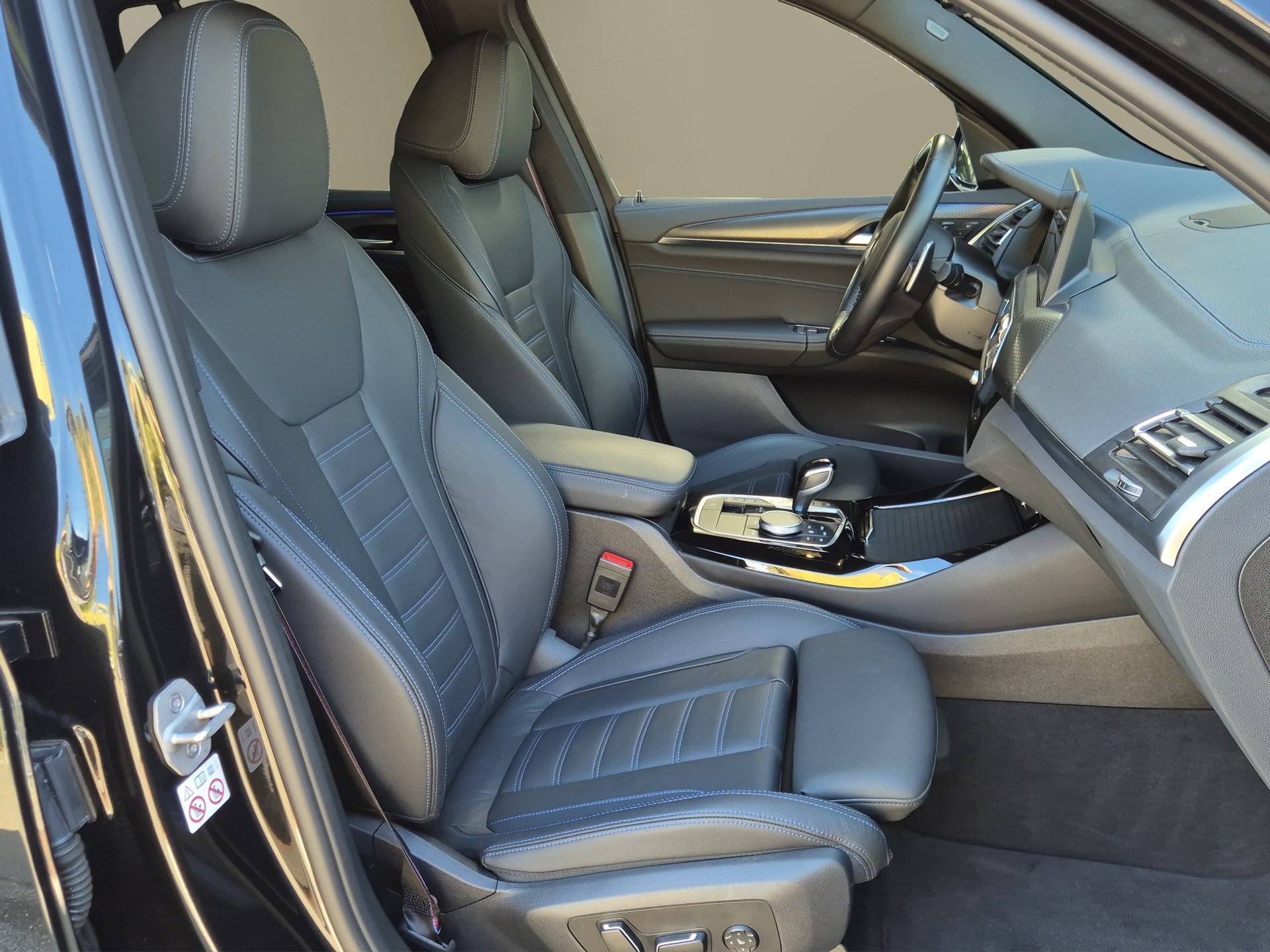 BMW X3 M40i-image-16