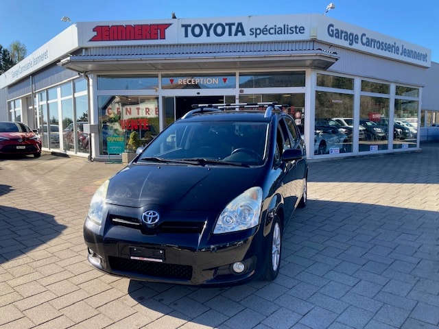 TOYOTA Corolla Verso 2.2 D-4D Linea Sol