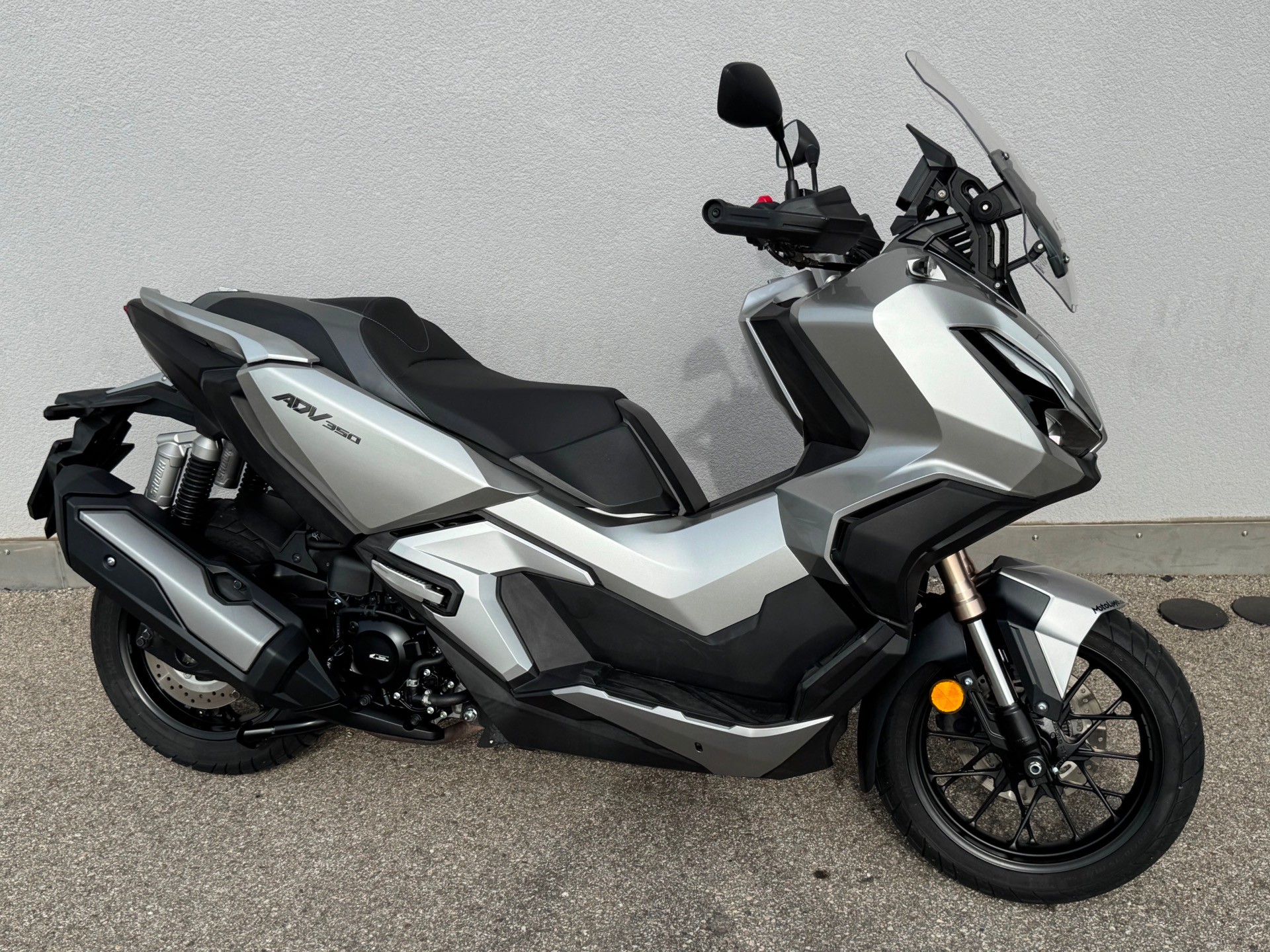 HONDA ADV 350-image-0