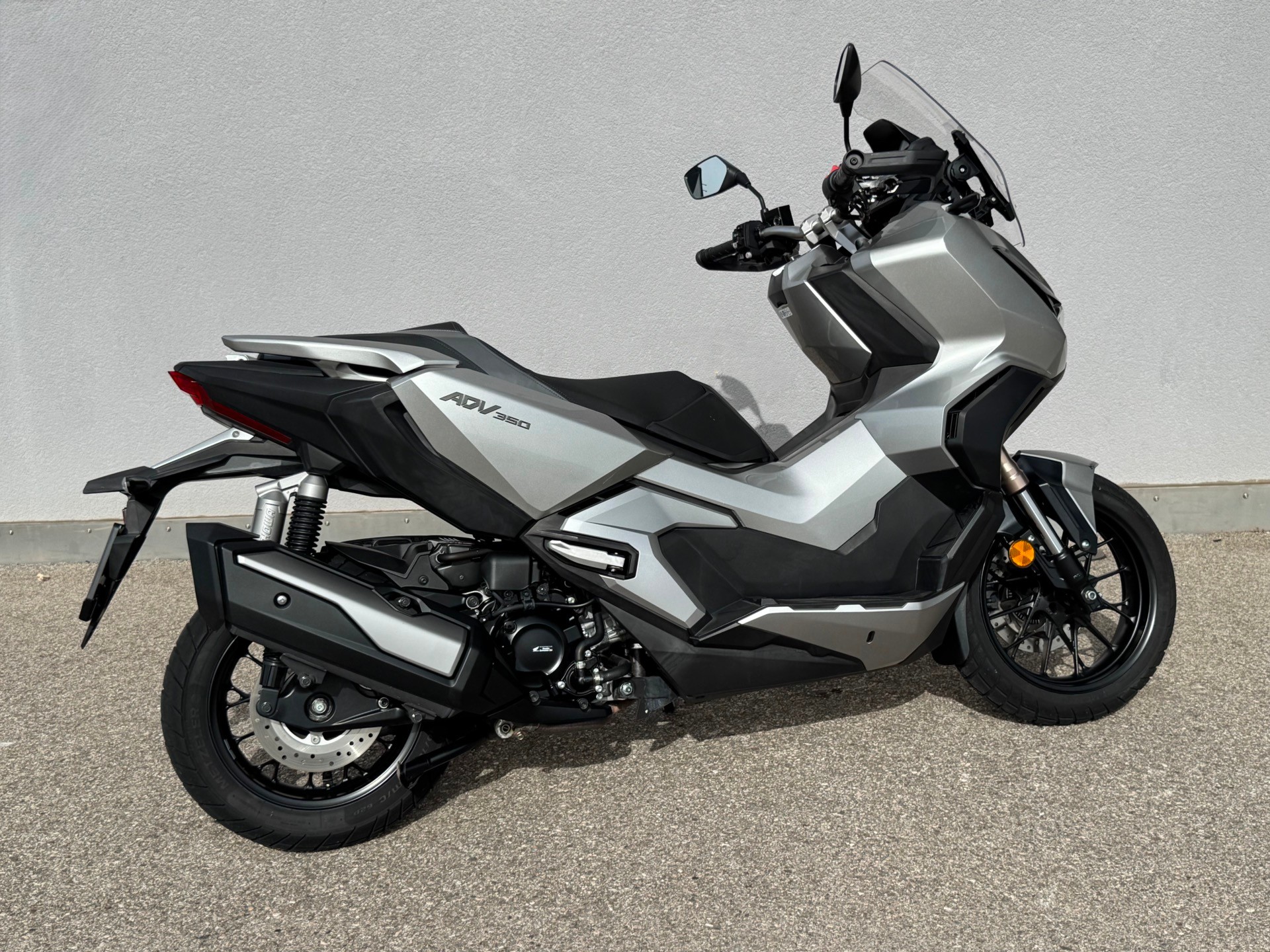 HONDA ADV 350-image-8