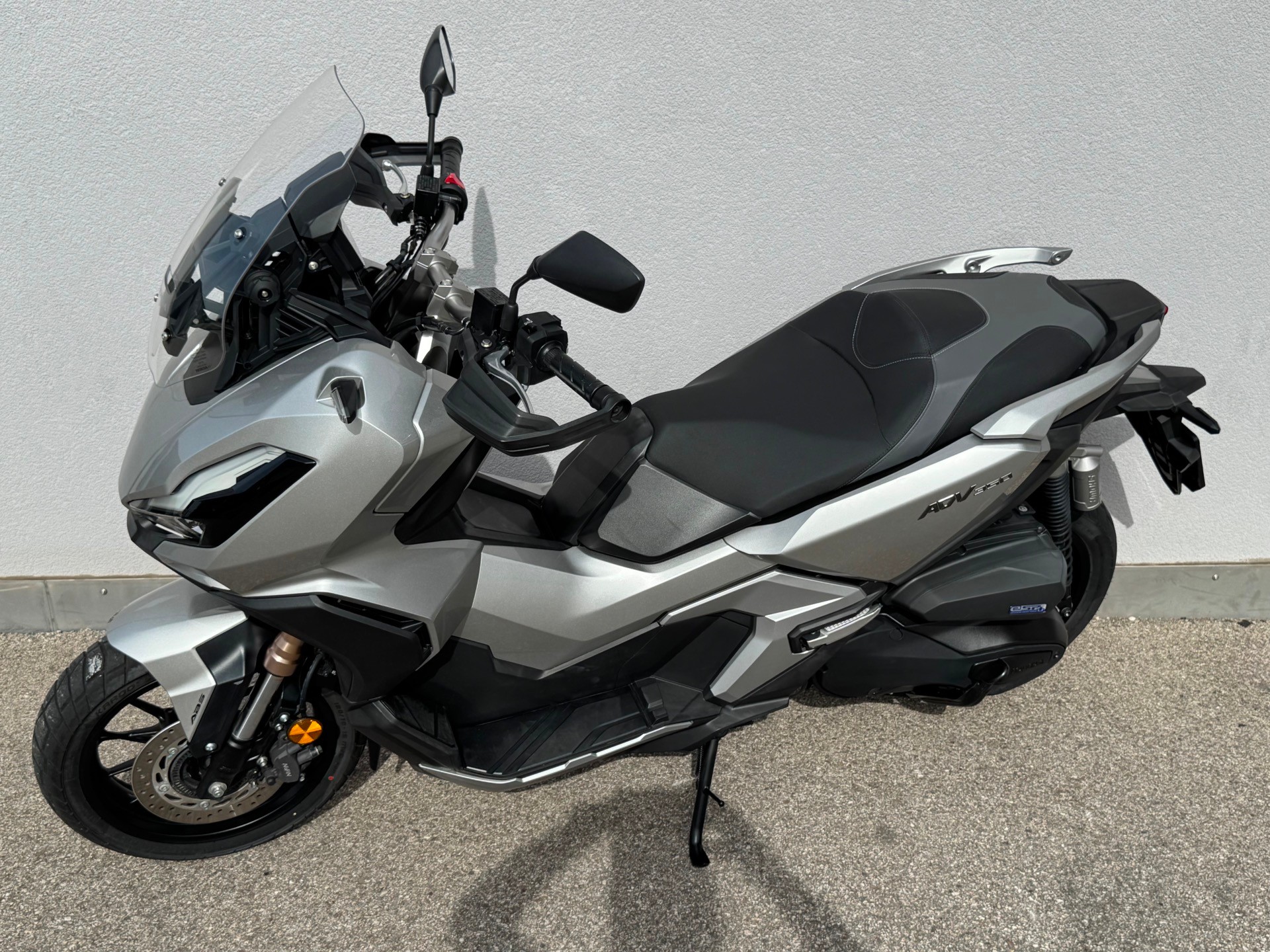 HONDA ADV 350-image-5