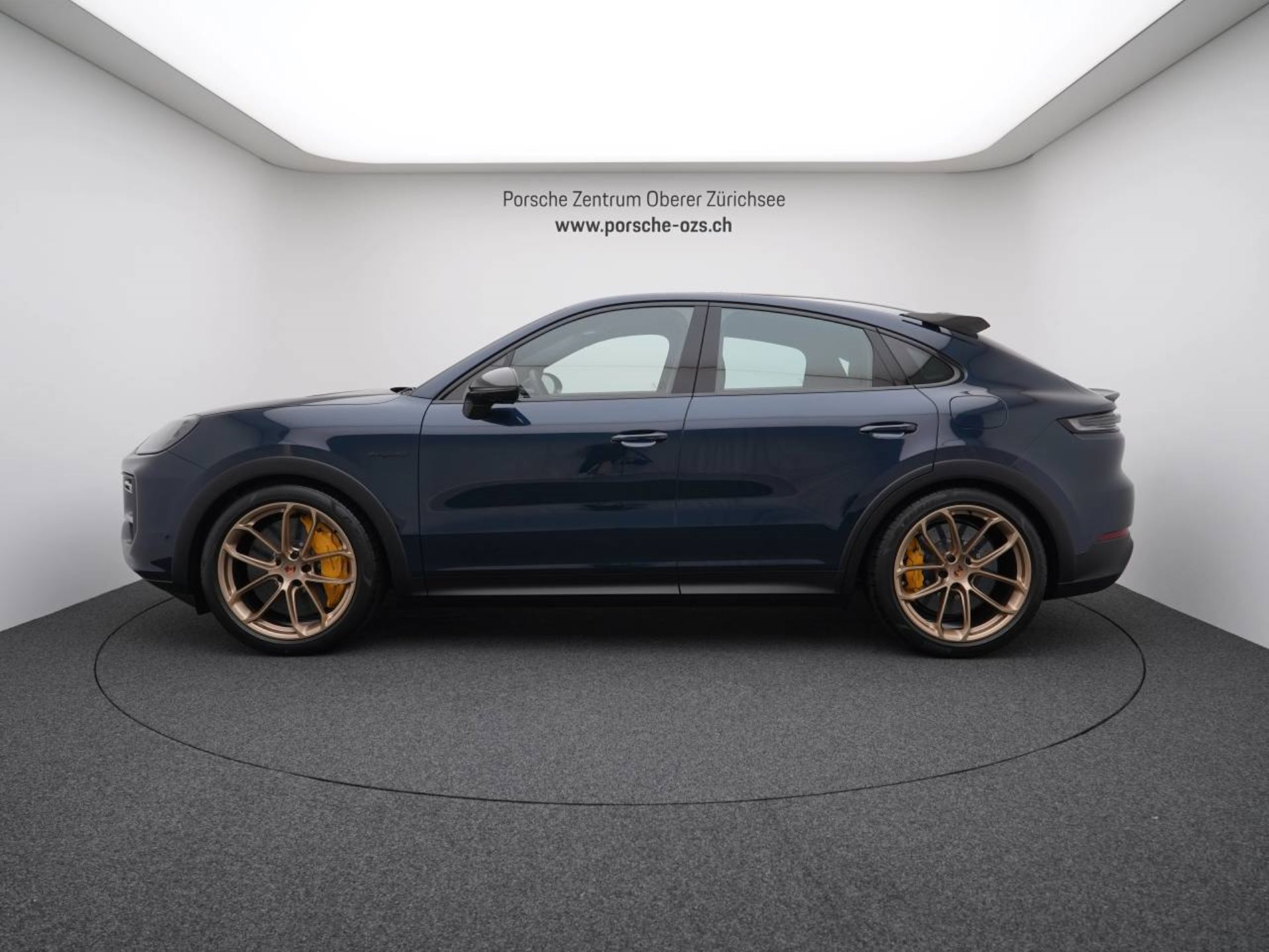 PORSCHE Cayenne Turbo E-Hybrid Coupé mit GT-Paket-showroom-element-1