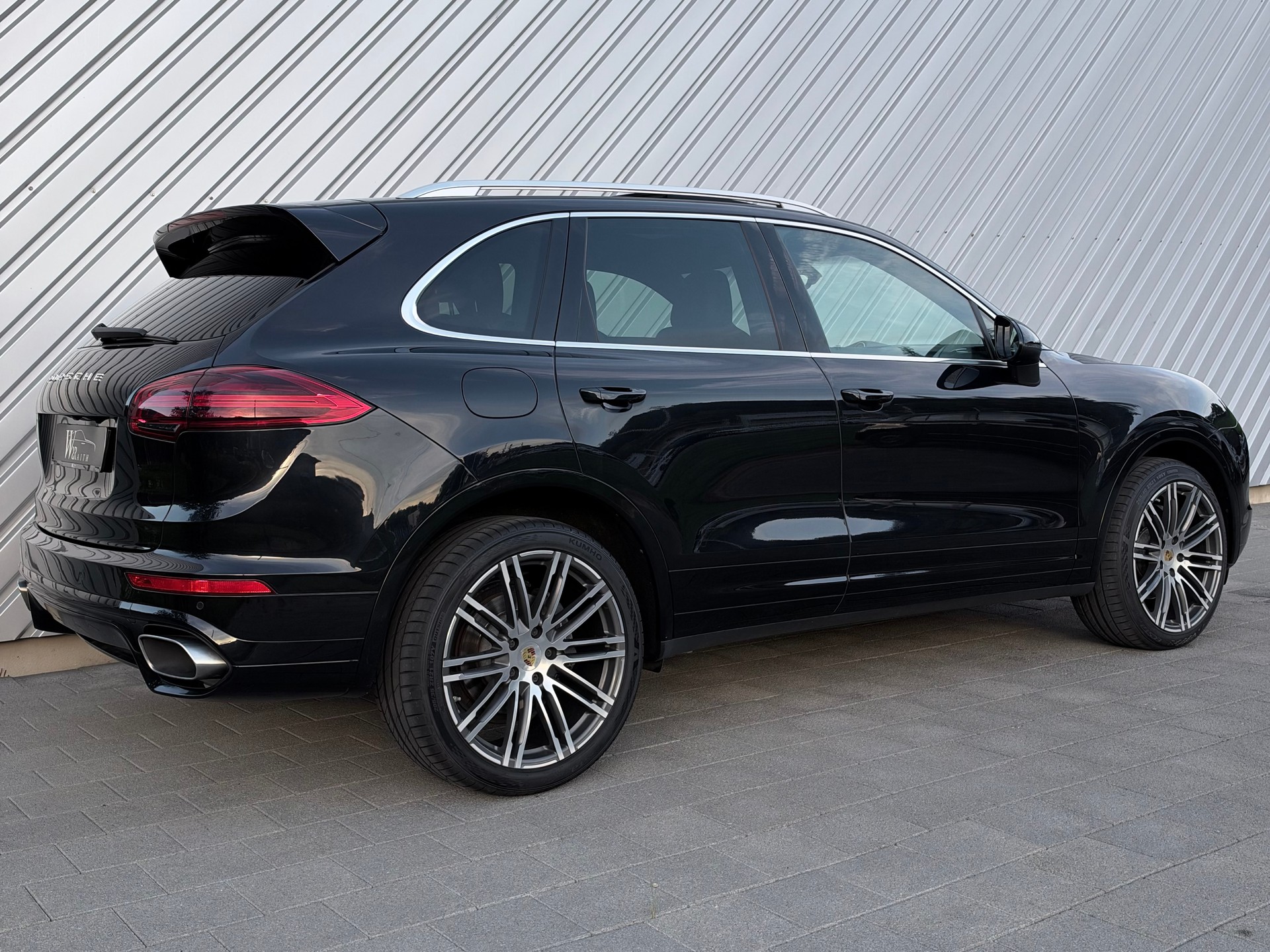 PORSCHE Cayenne Diesel-showroom-element-2