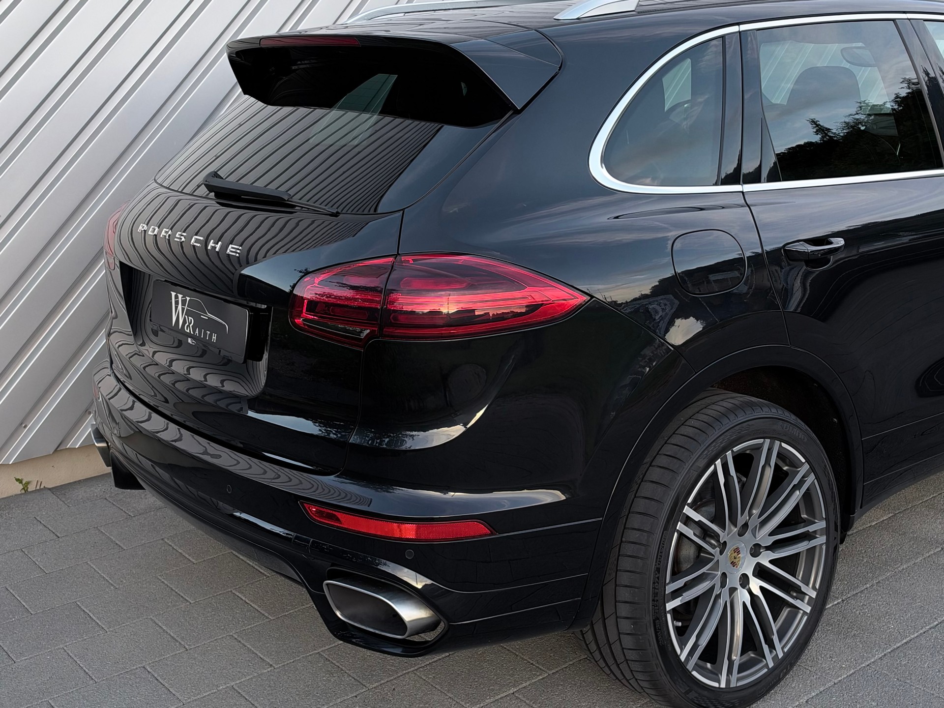 PORSCHE Cayenne Diesel-showroom-element-3