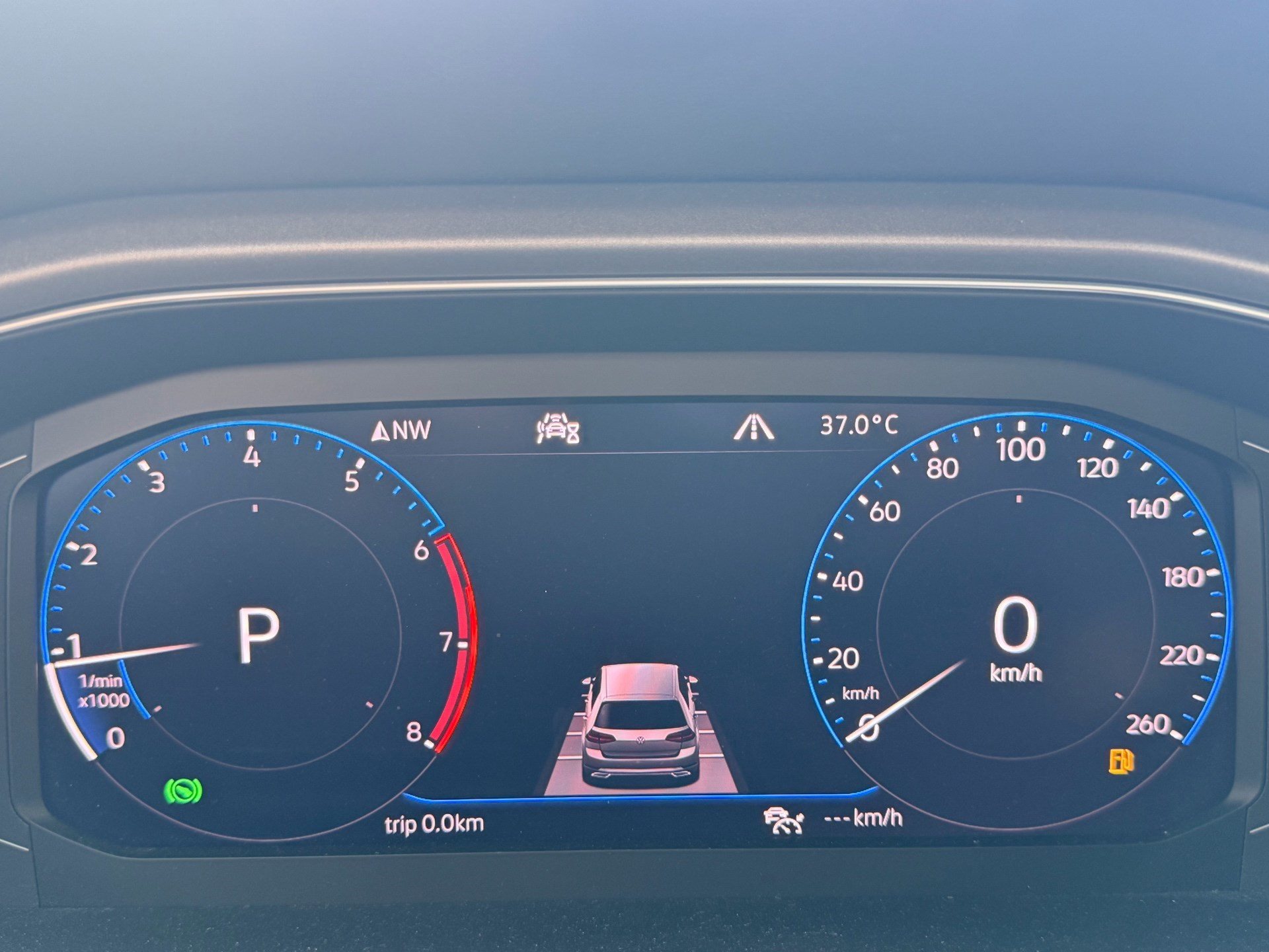 VW T-Roc 2.0 TSI 4MOTION STYLE ***ANHÄNGERKUPPLUNG & PANORAMAGLASDACH***-image-9