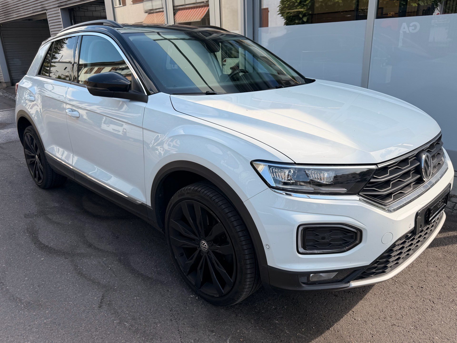 VW T-Roc 2.0 TSI 4MOTION STYLE ***ANHÄNGERKUPPLUNG & PANORAMAGLASDACH***-showroom-element-2