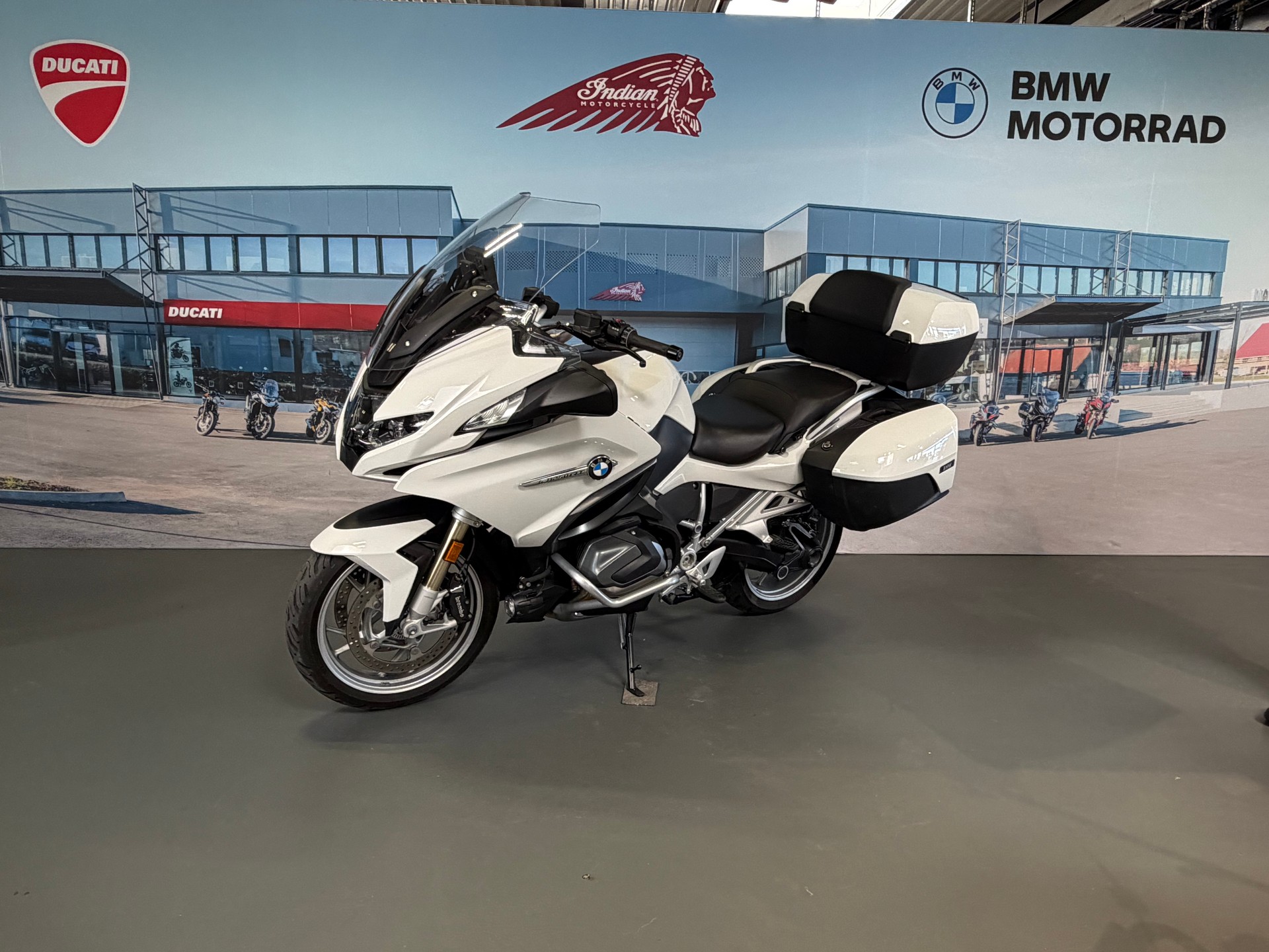 BMW R 1250 RT-showroom-element-2