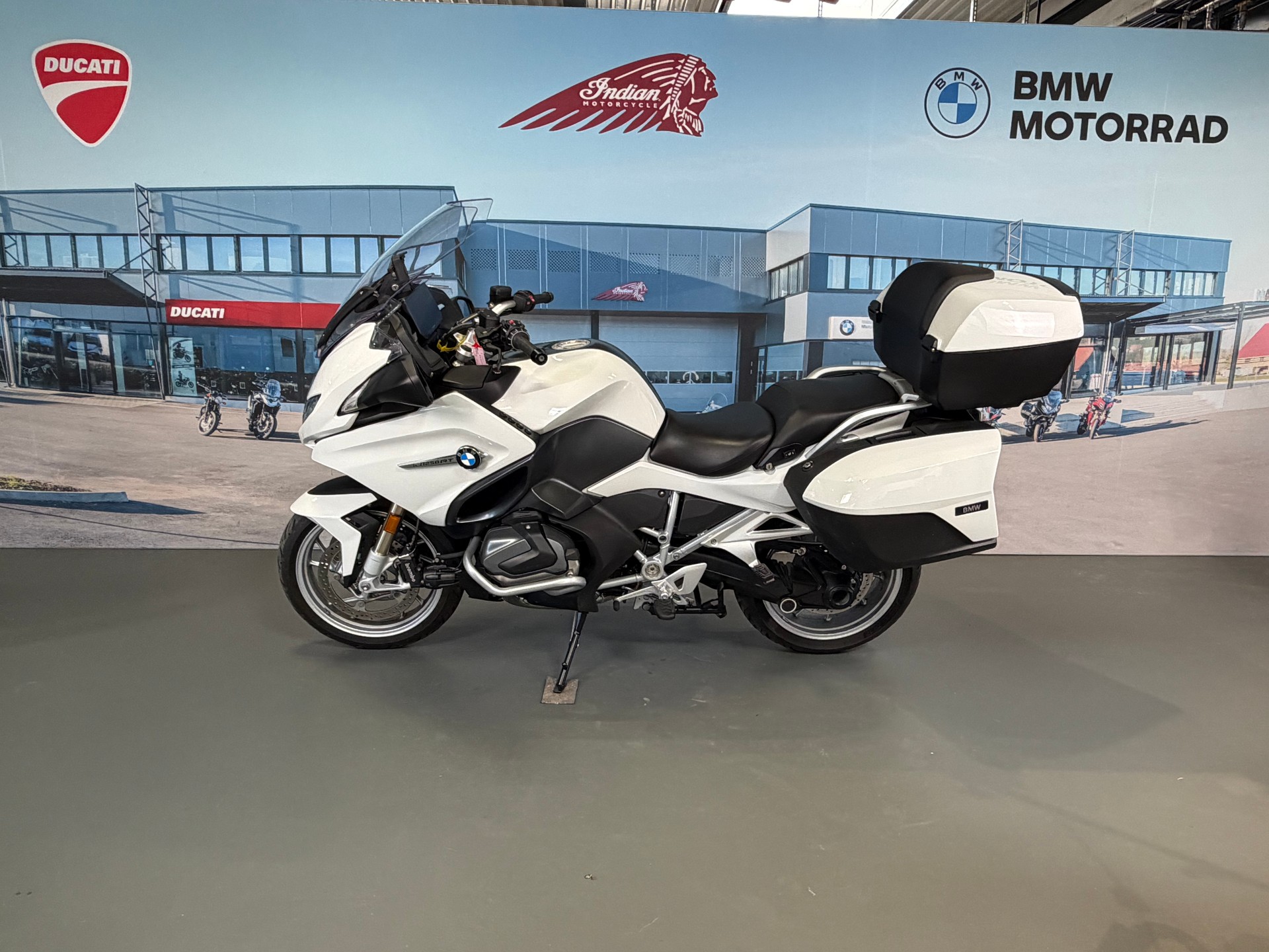 BMW R 1250 RT-showroom-element-3