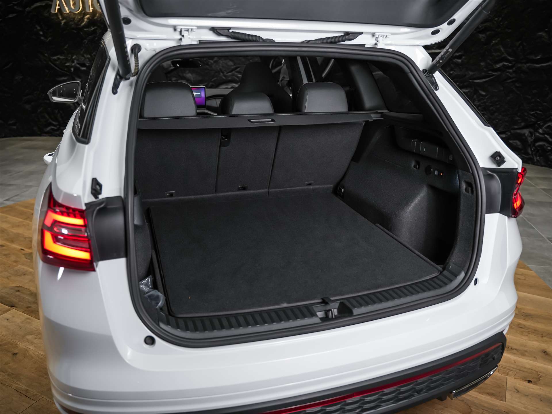 SKODA Kodiaq 2.0 TSI RS 4x4 *Head Up*Panorama*Standheizung*-image-43