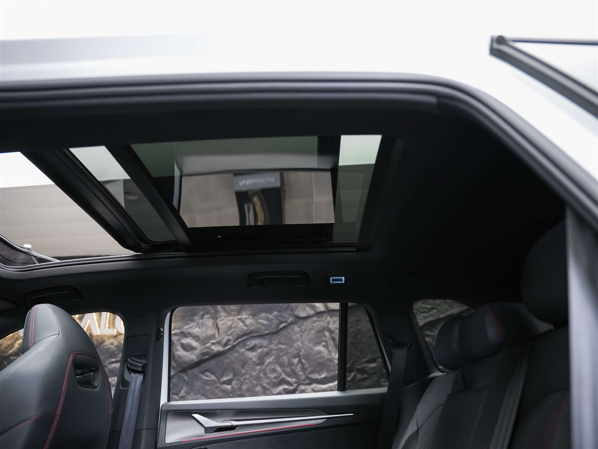 SKODA Kodiaq 2.0 TSI RS 4x4 *Head Up*Panorama*Standheizung*-image-12