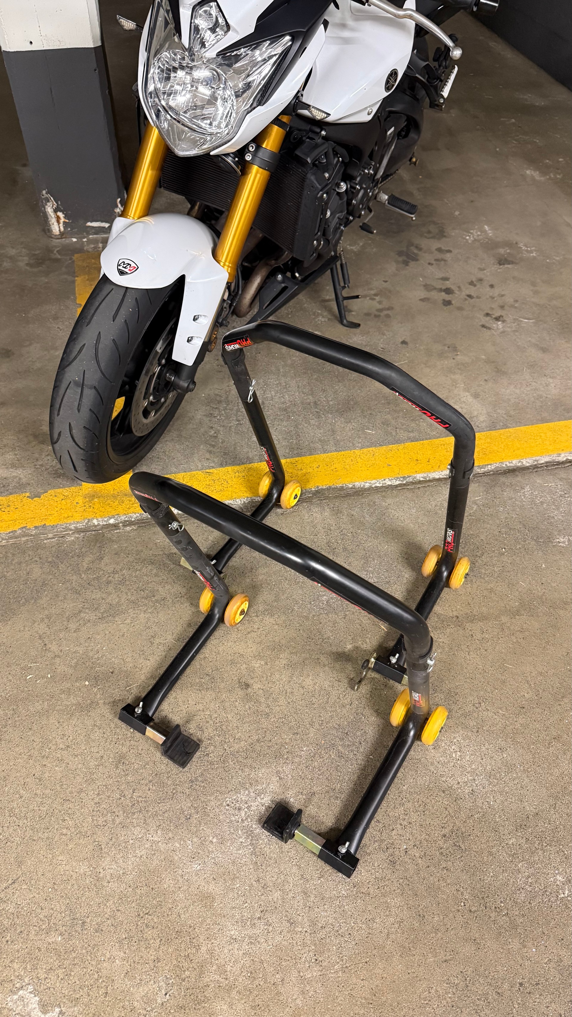 YAMAHA FZ8 N ABS-image-4