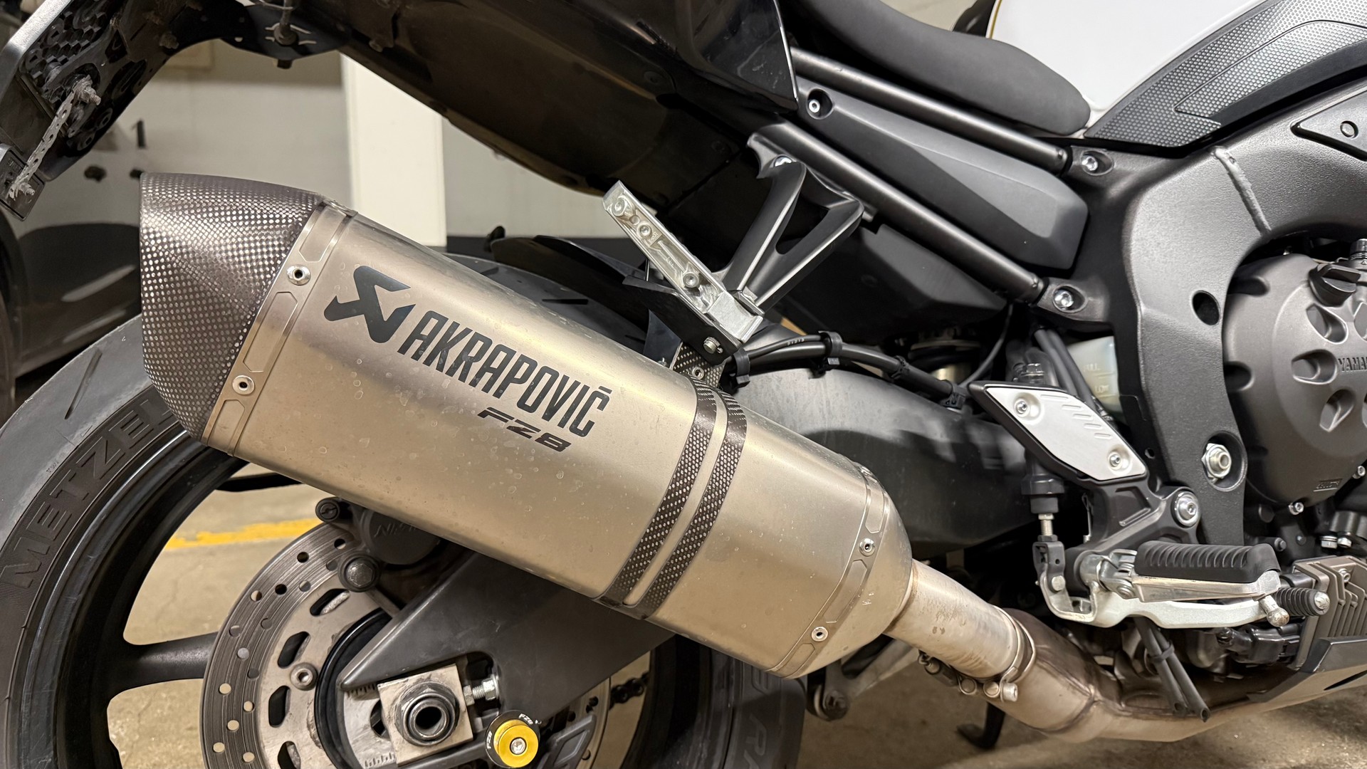 YAMAHA FZ8 N ABS-image-2