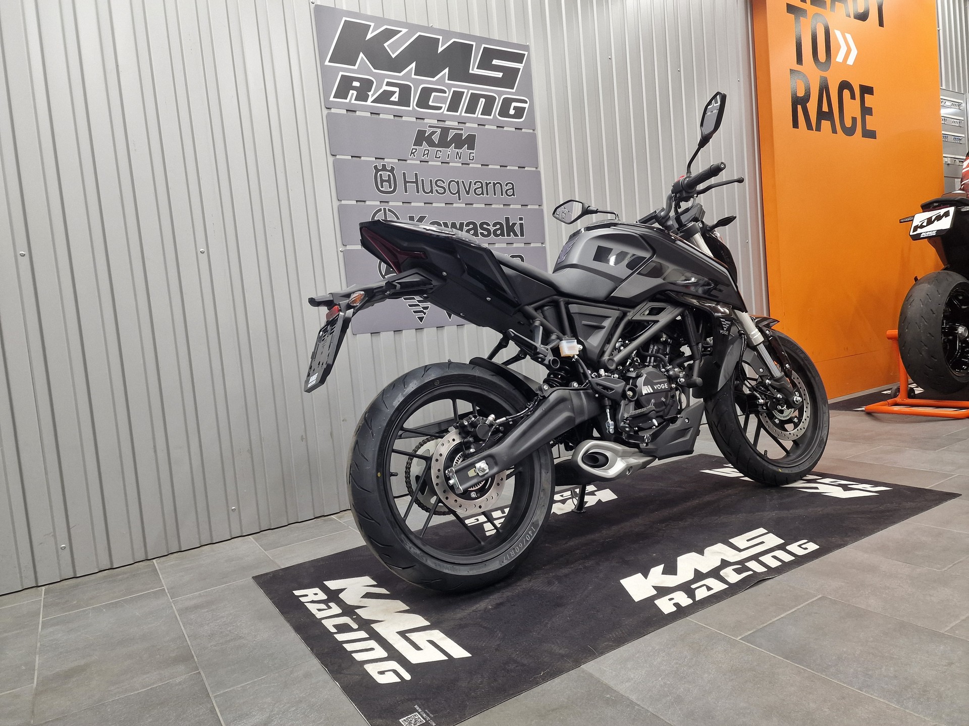 VOGE 125 R-image-2