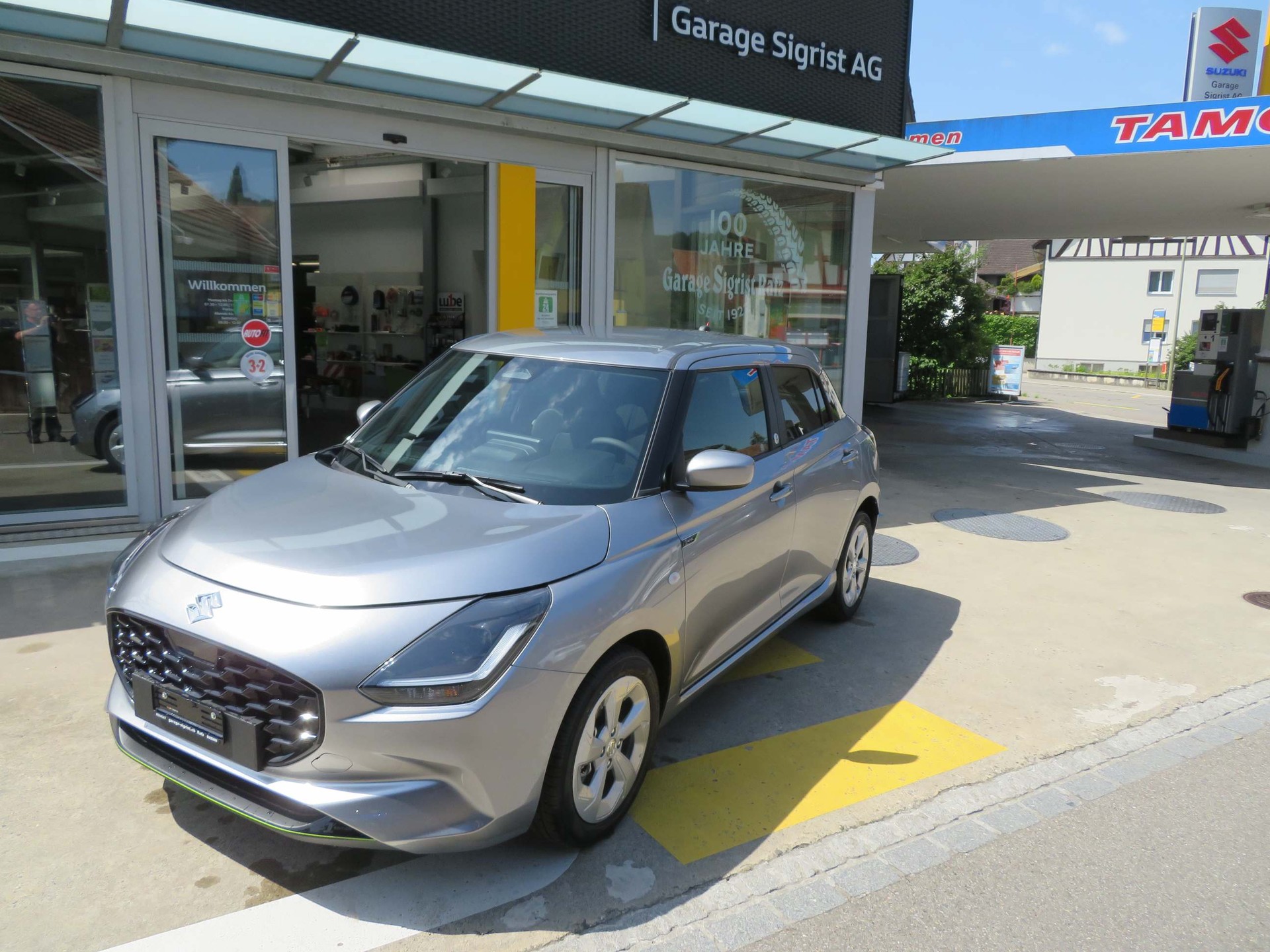 SUZUKI Swift 1.2 1st Edition Hybrid MY24-showroom-element-2