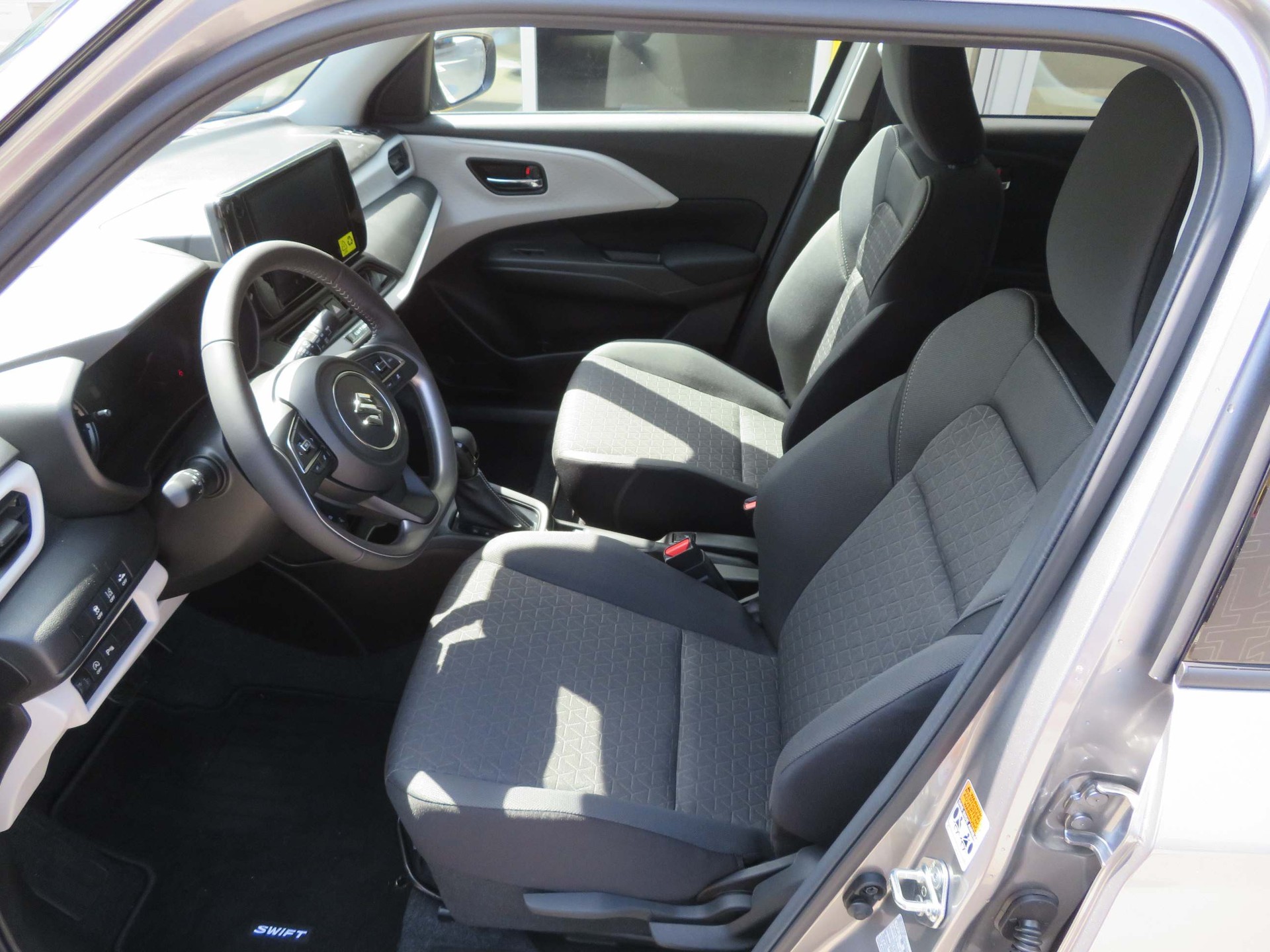 SUZUKI Swift 1.2 1st Edition Hybrid MY24-image-8
