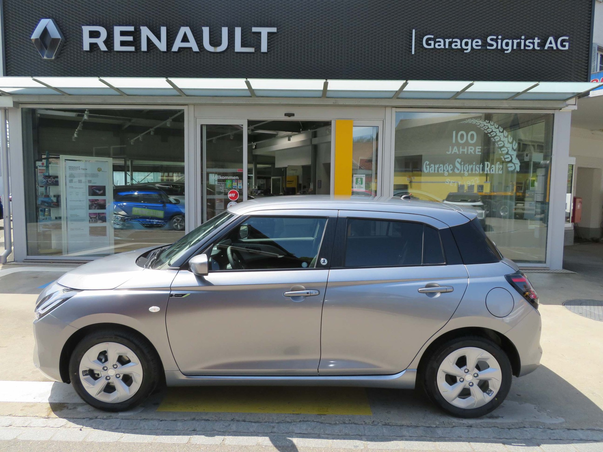 SUZUKI Swift 1.2 1st Edition Hybrid MY24-image-4