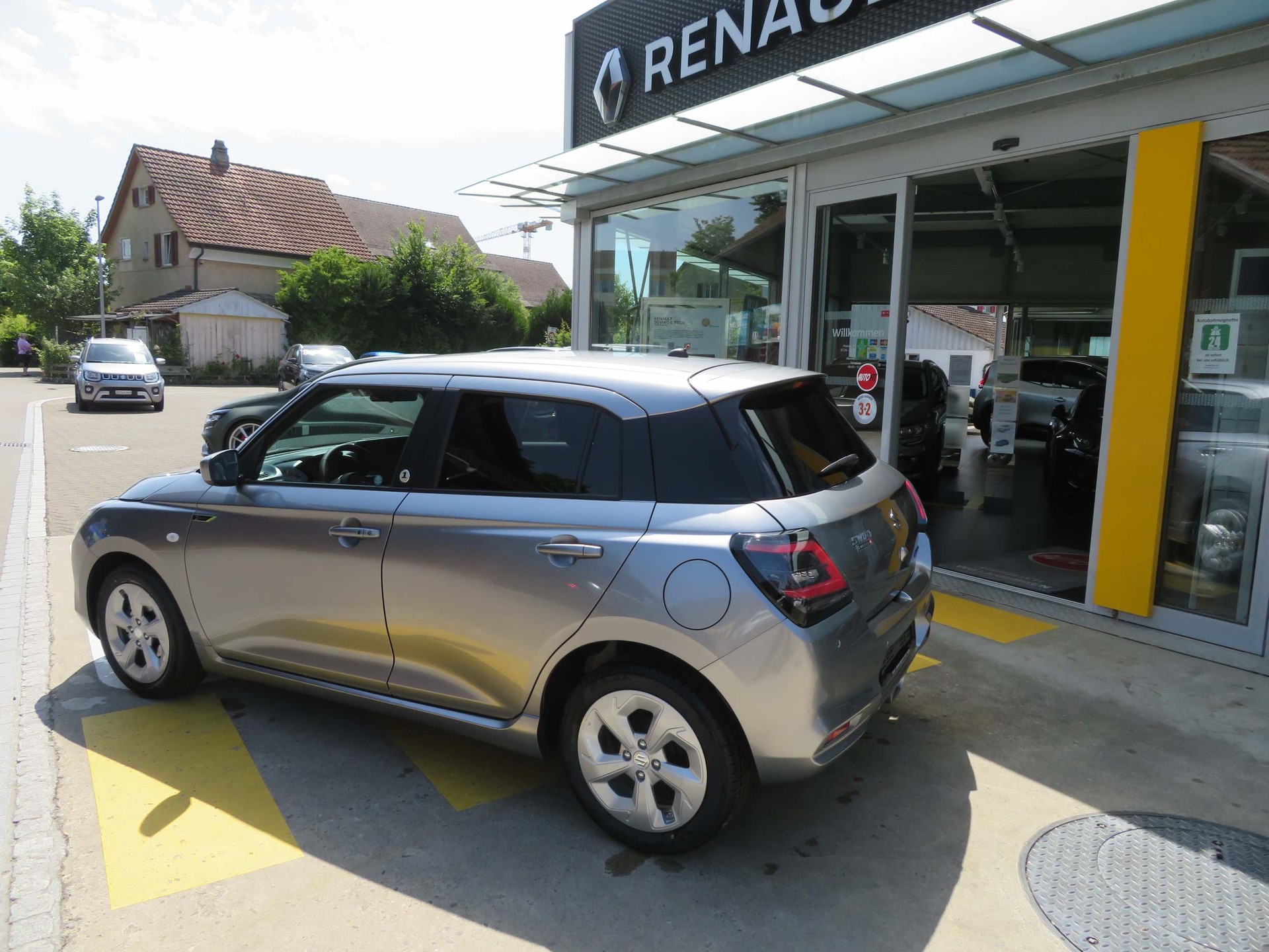 SUZUKI Swift 1.2 1st Edition Hybrid MY24-showroom-element-3