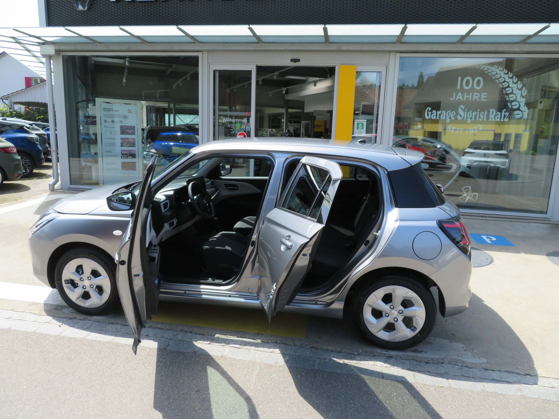 SUZUKI Swift 1.2 1st Edition Hybrid MY24-image-7