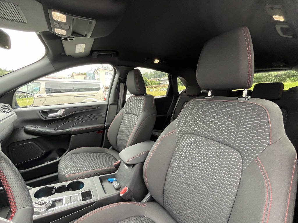 FORD Kuga 2.5 Plug-in Hybrid ST-Line-image-6