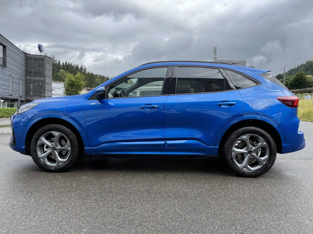 FORD Kuga 2.5 Plug-in Hybrid ST-Line-showroom-element-2
