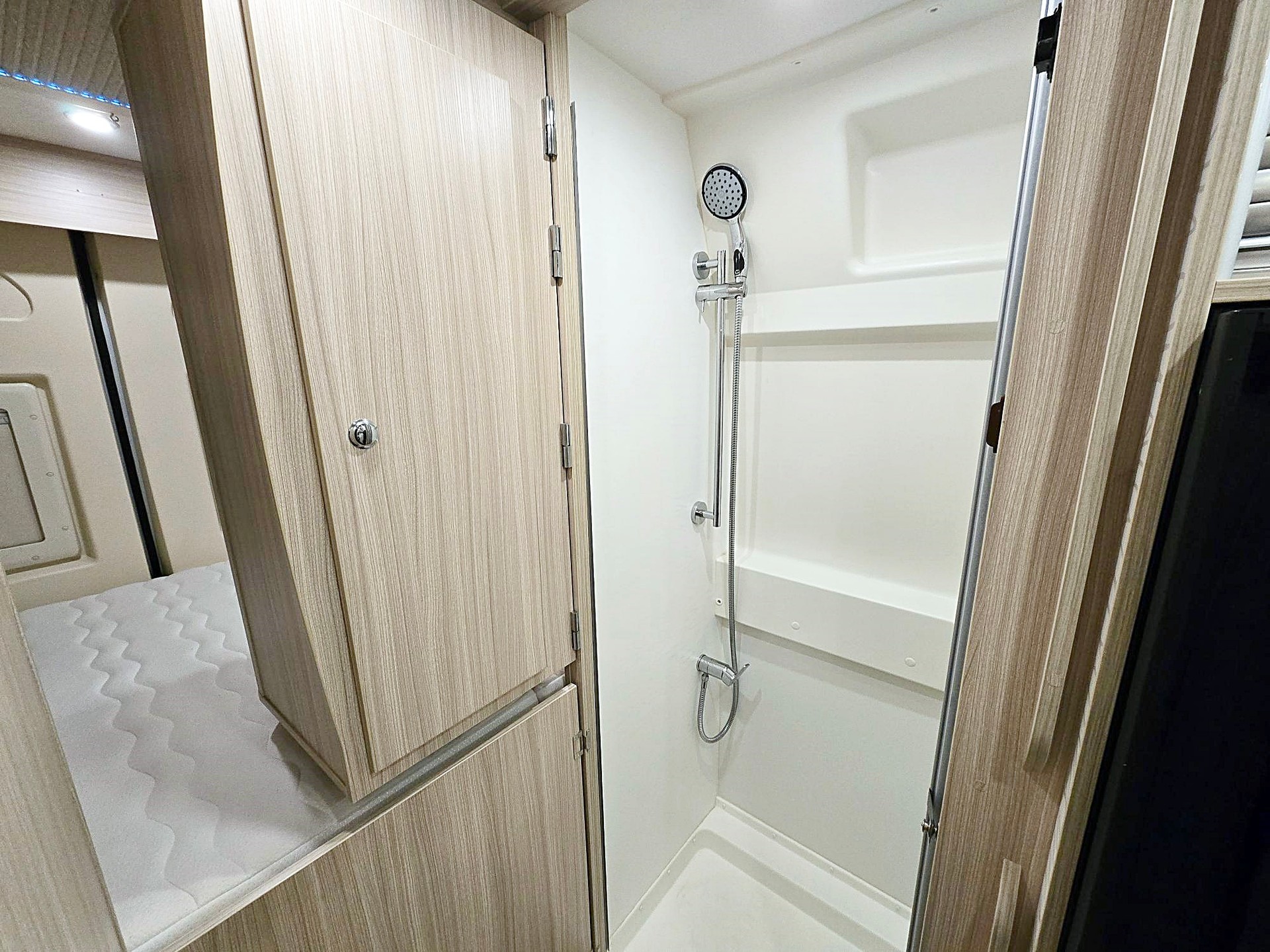DREAMER 600 2,3 DIESEL 9G-AUTOMAT FIAT DUCATO MJ 160-image-11