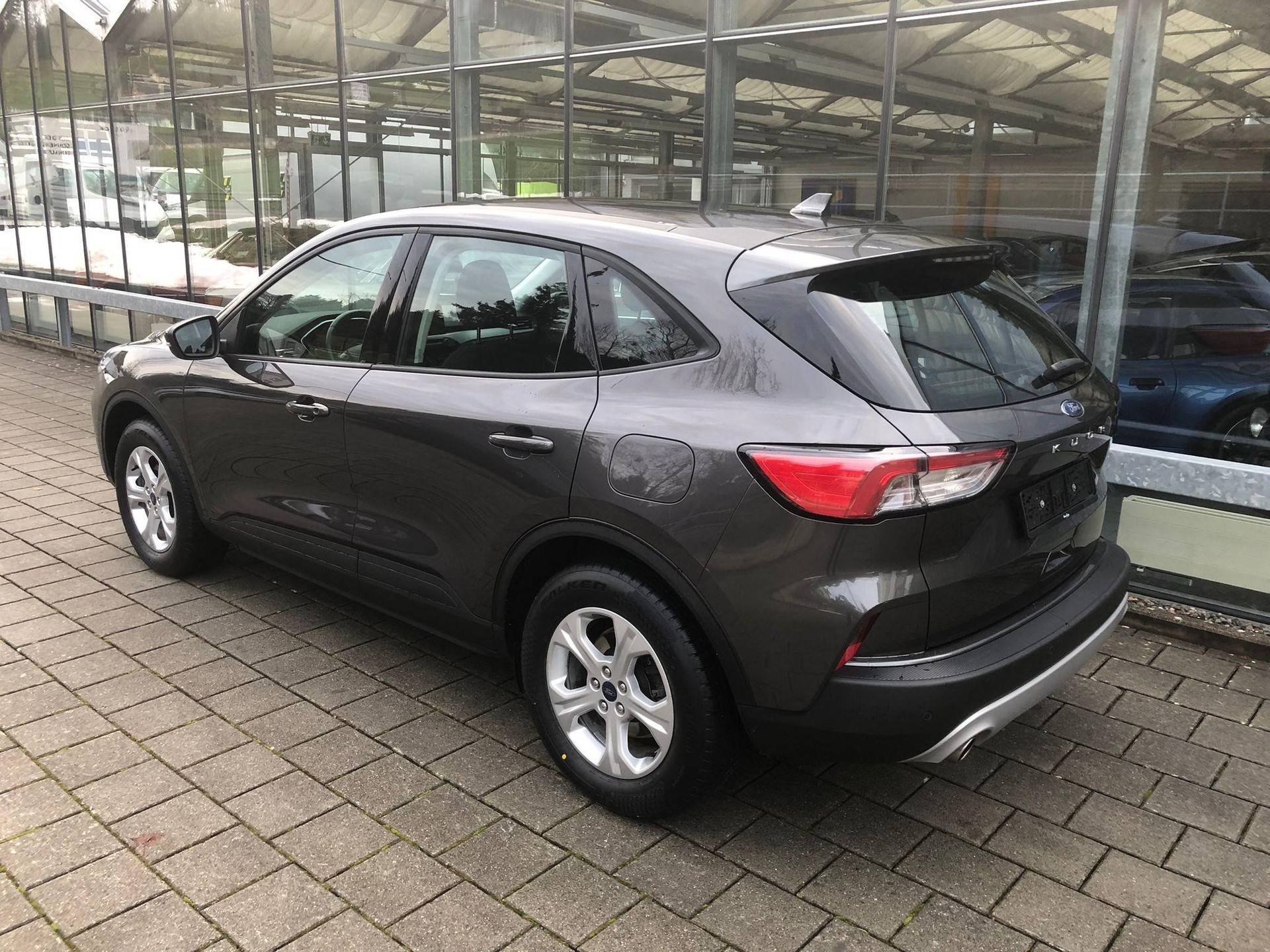 FORD Kuga 2.0 EcoBlue Cool & Connect 4x4-image-4
