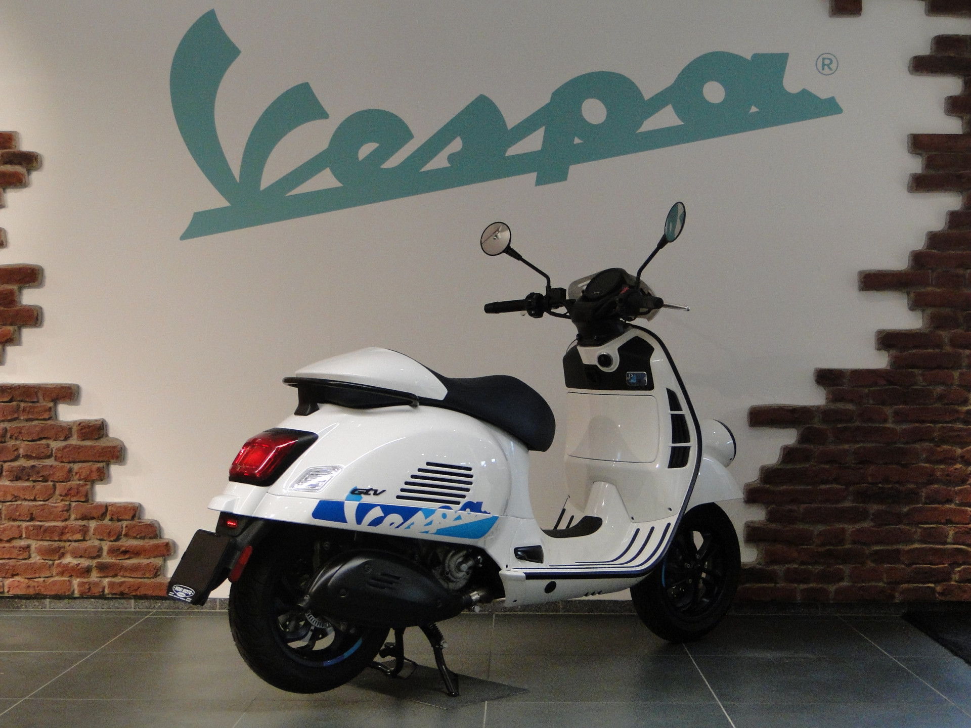 PIAGGIO Vespa GTV 300 HPE 140th of Piaggio-image-3