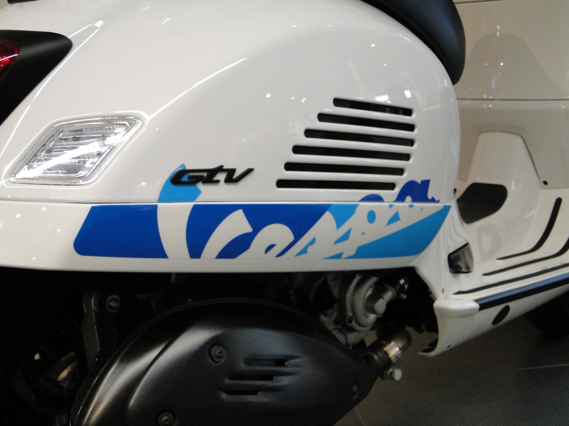 PIAGGIO Vespa GTV 300 HPE 140th of Piaggio-image-5