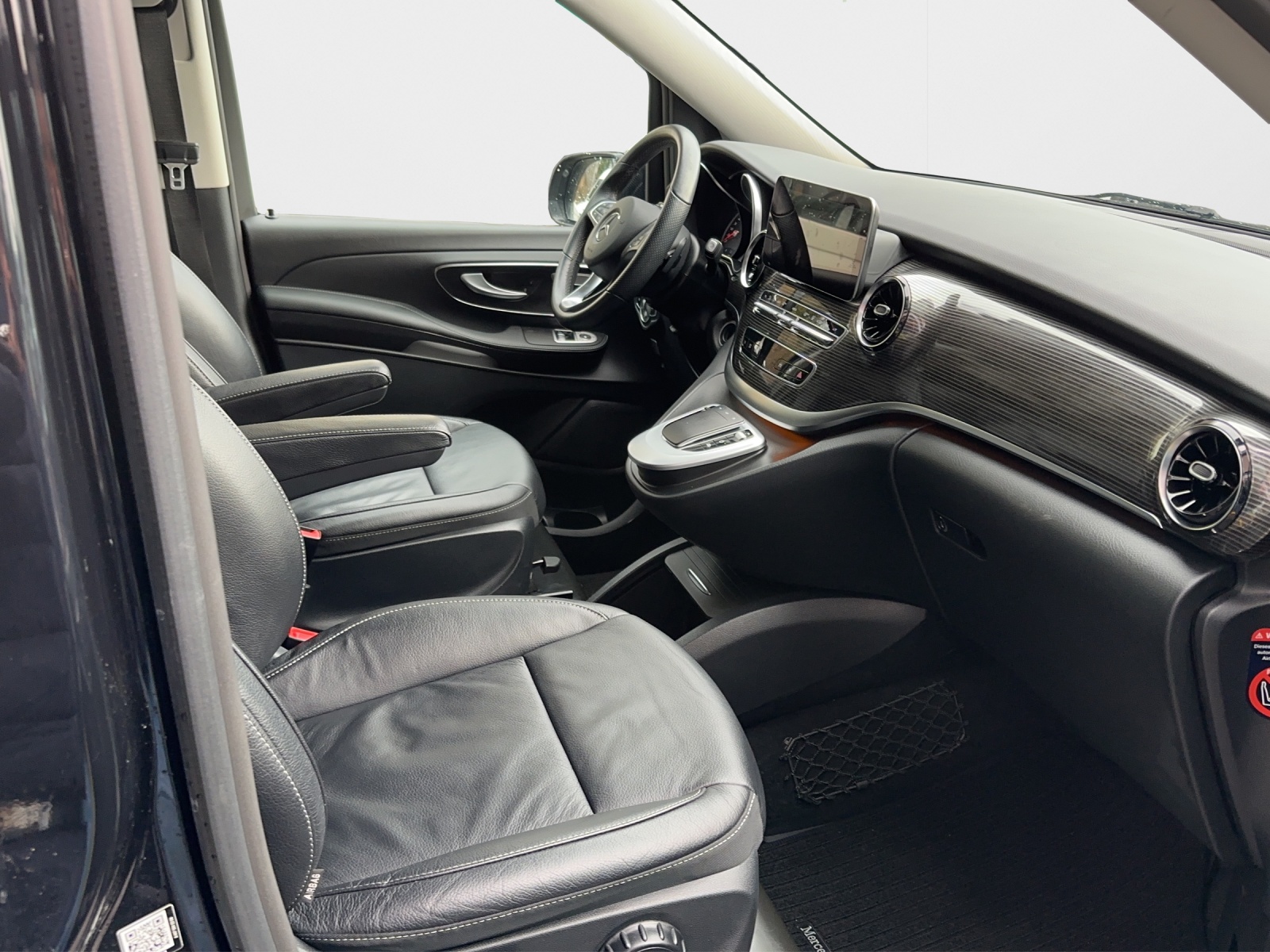 MERCEDES-BENZ EQV 300 Avantgarde lang 7-Plätze-image-14