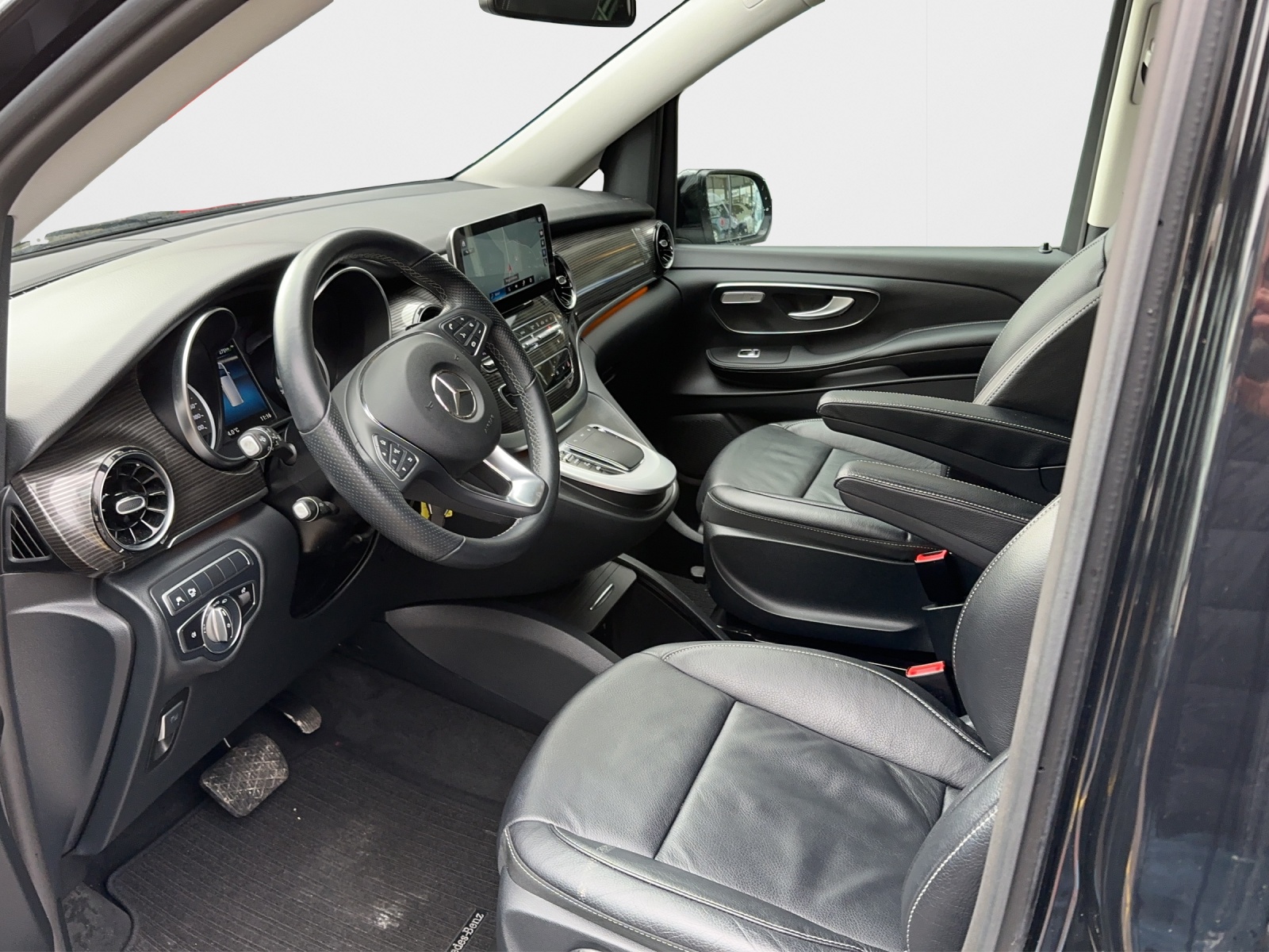 MERCEDES-BENZ EQV 300 Avantgarde lang 7-Plätze-image-9