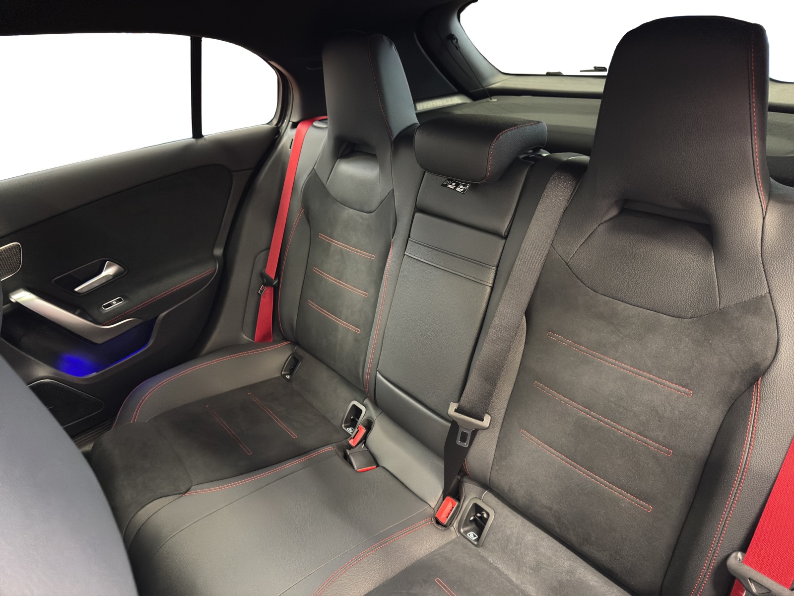 MERCEDES-BENZ A AMG 35 4Matic+ 8G-DCT-image-16