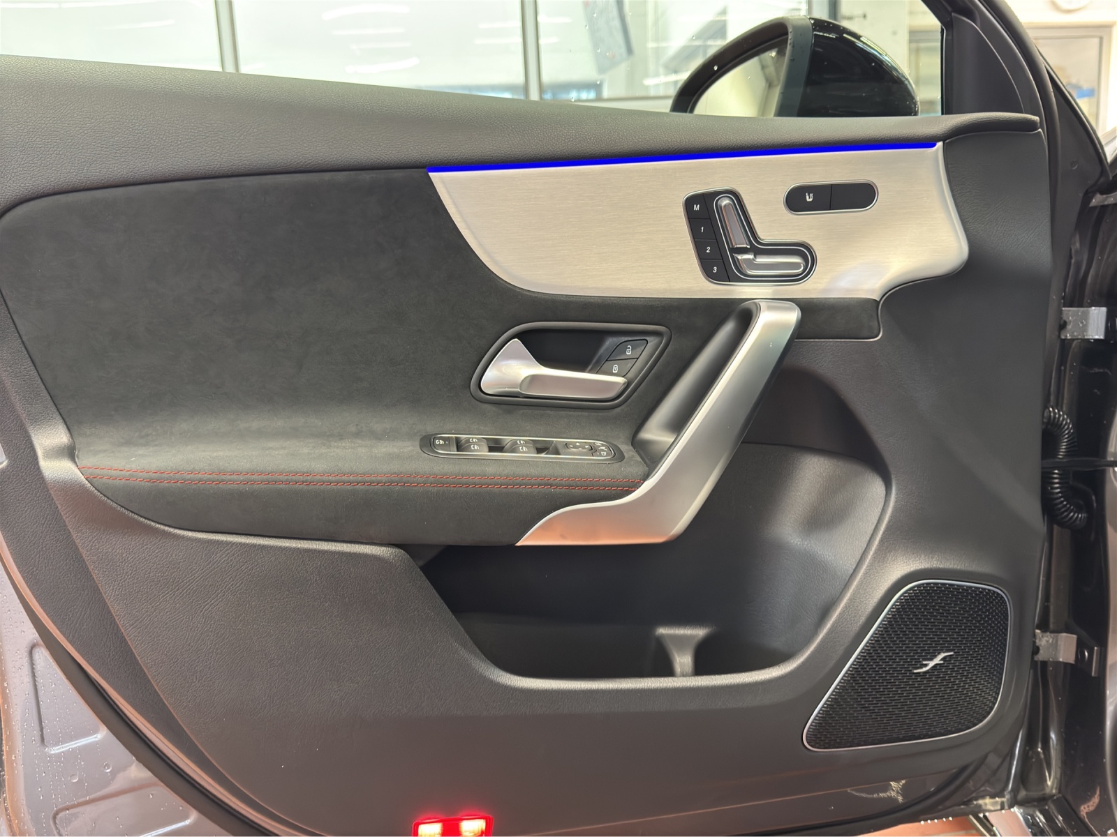 MERCEDES-BENZ A AMG 35 4Matic+ 8G-DCT-image-12